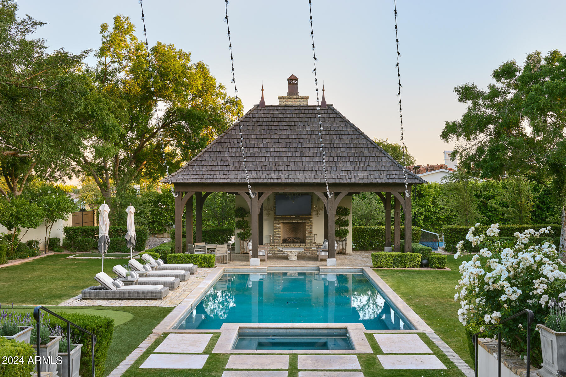 6039 E MARIPOSA Street