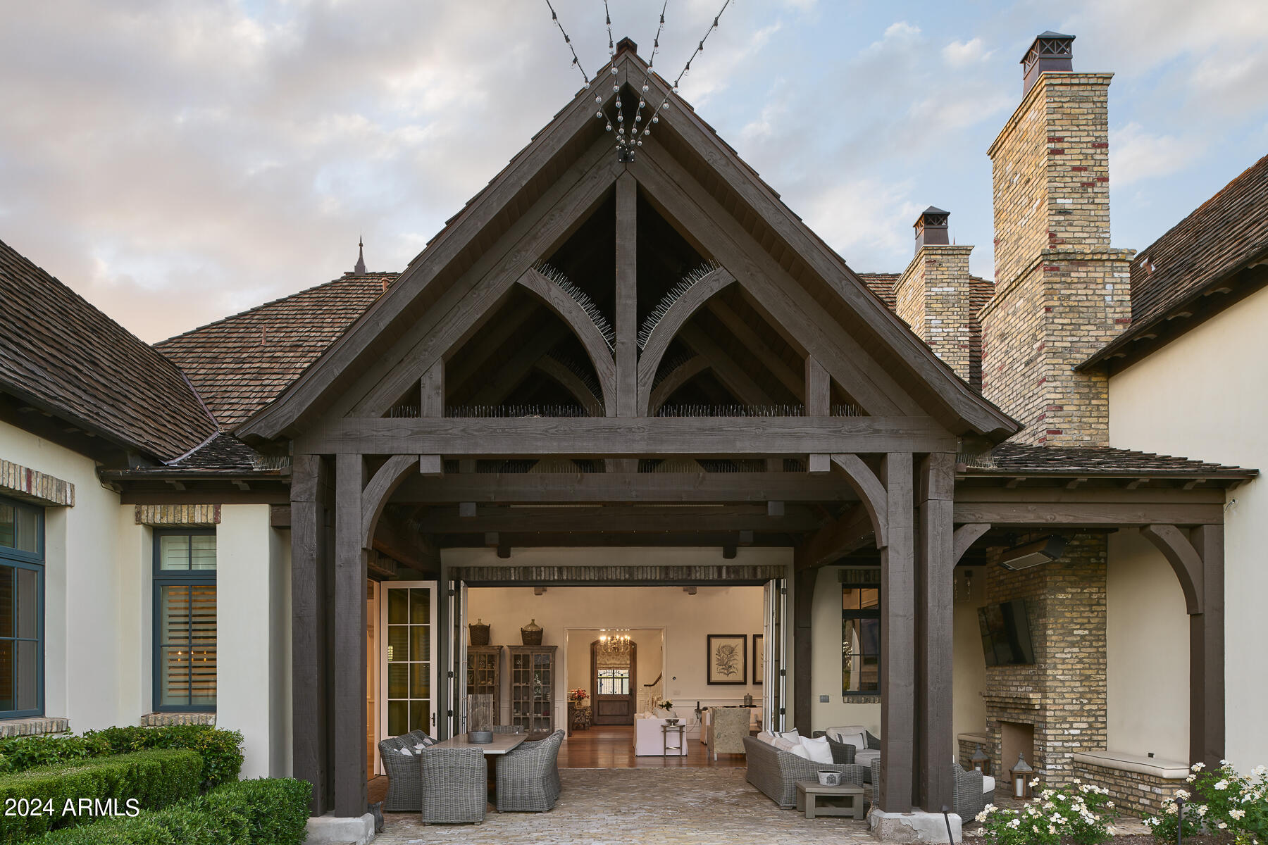 6039 E MARIPOSA Street