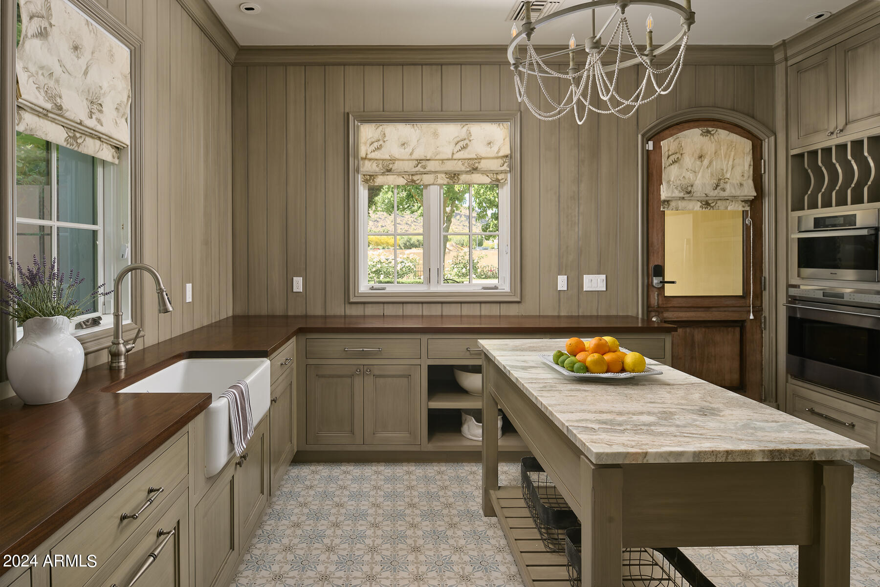 6039 E MARIPOSA Street