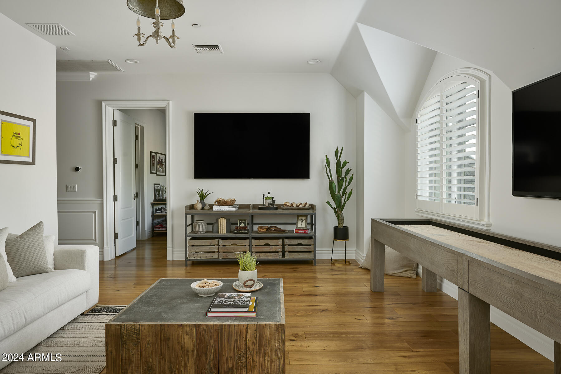 6039 E MARIPOSA Street