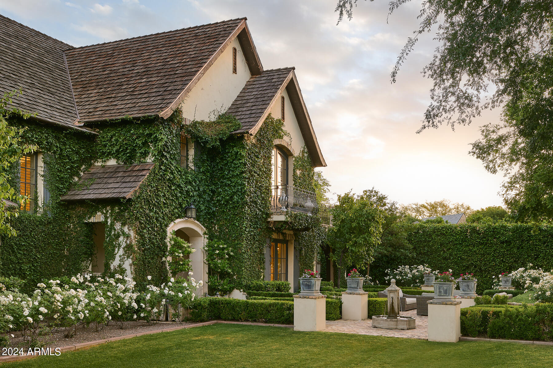 6039 E MARIPOSA Street