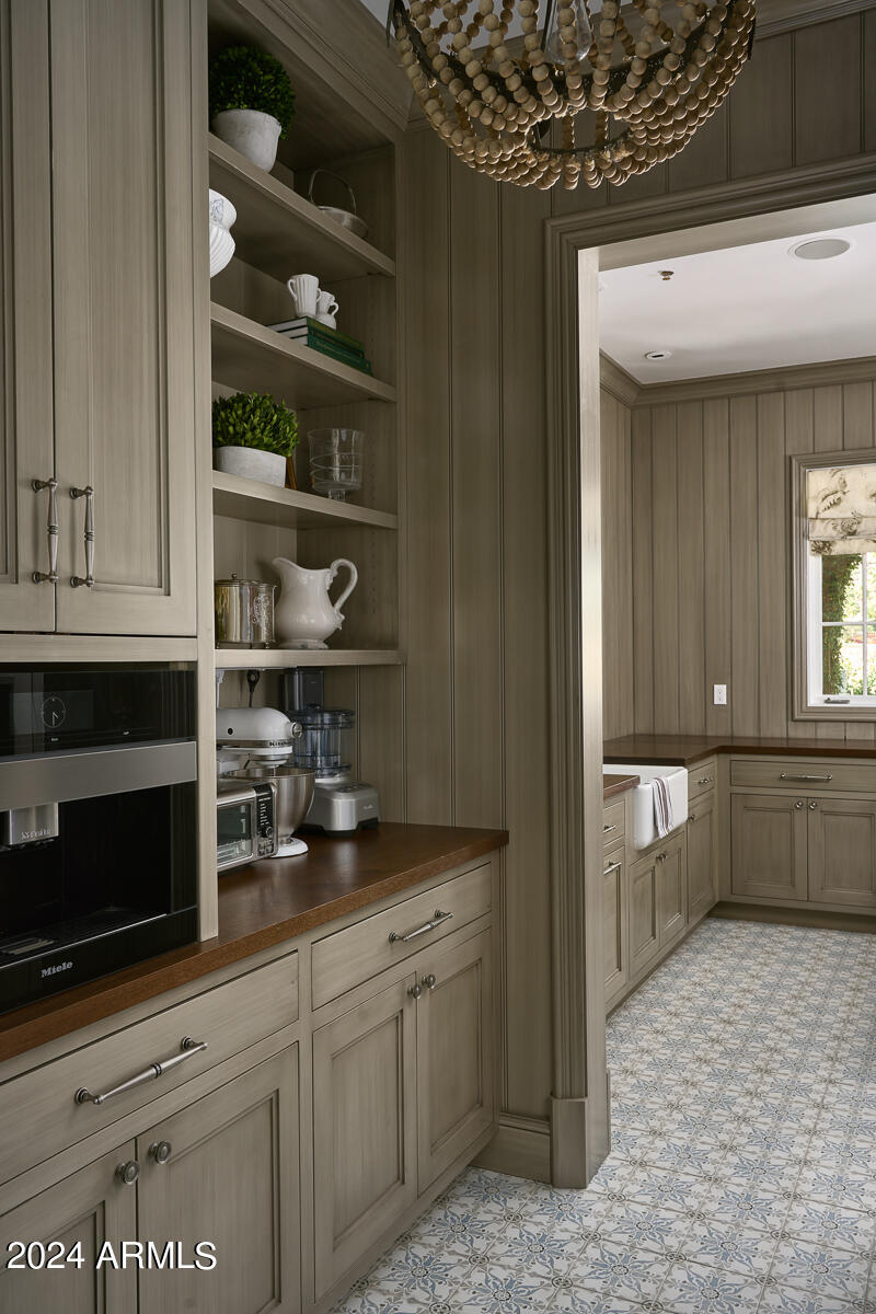 6039 E MARIPOSA Street