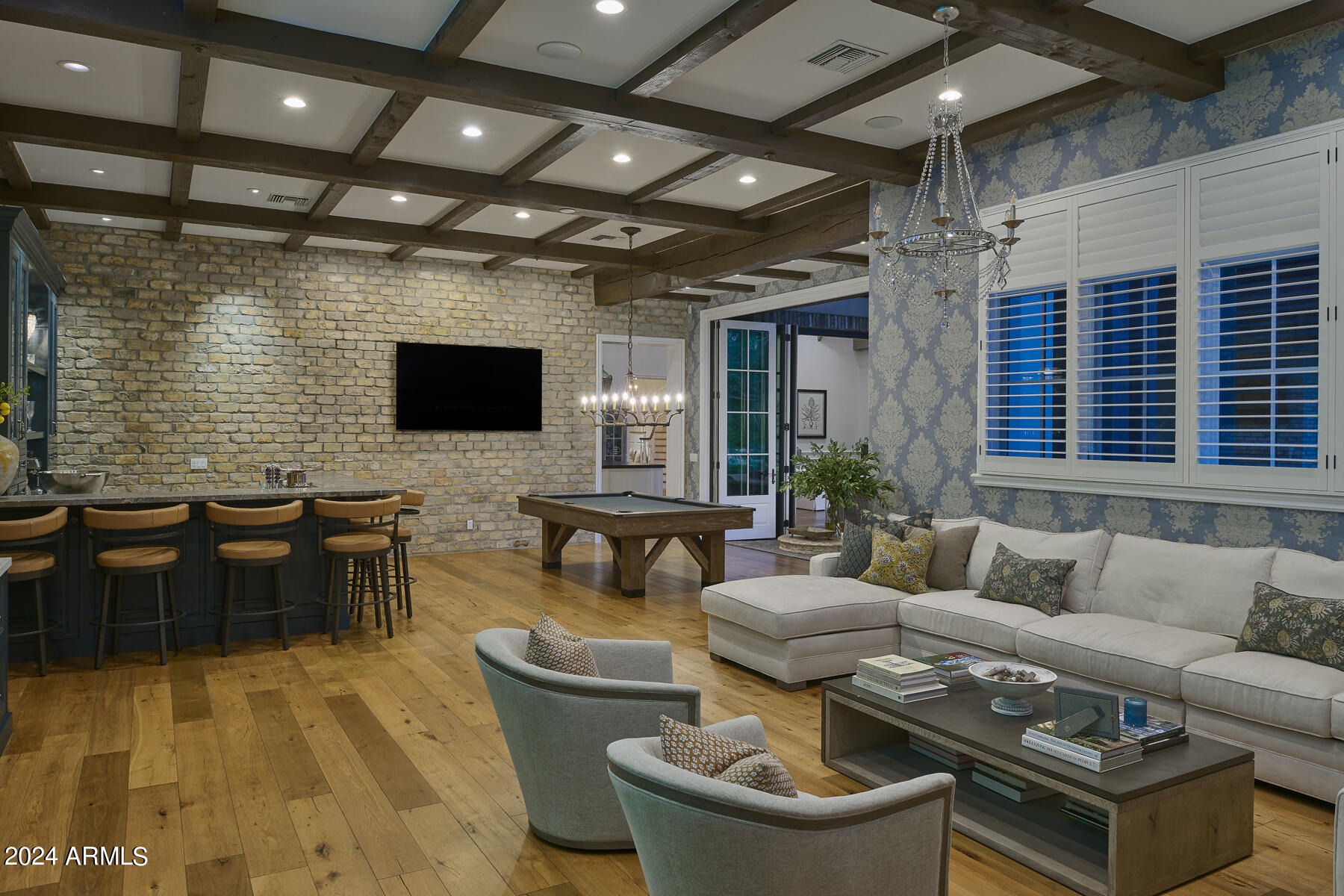 6039 E MARIPOSA Street