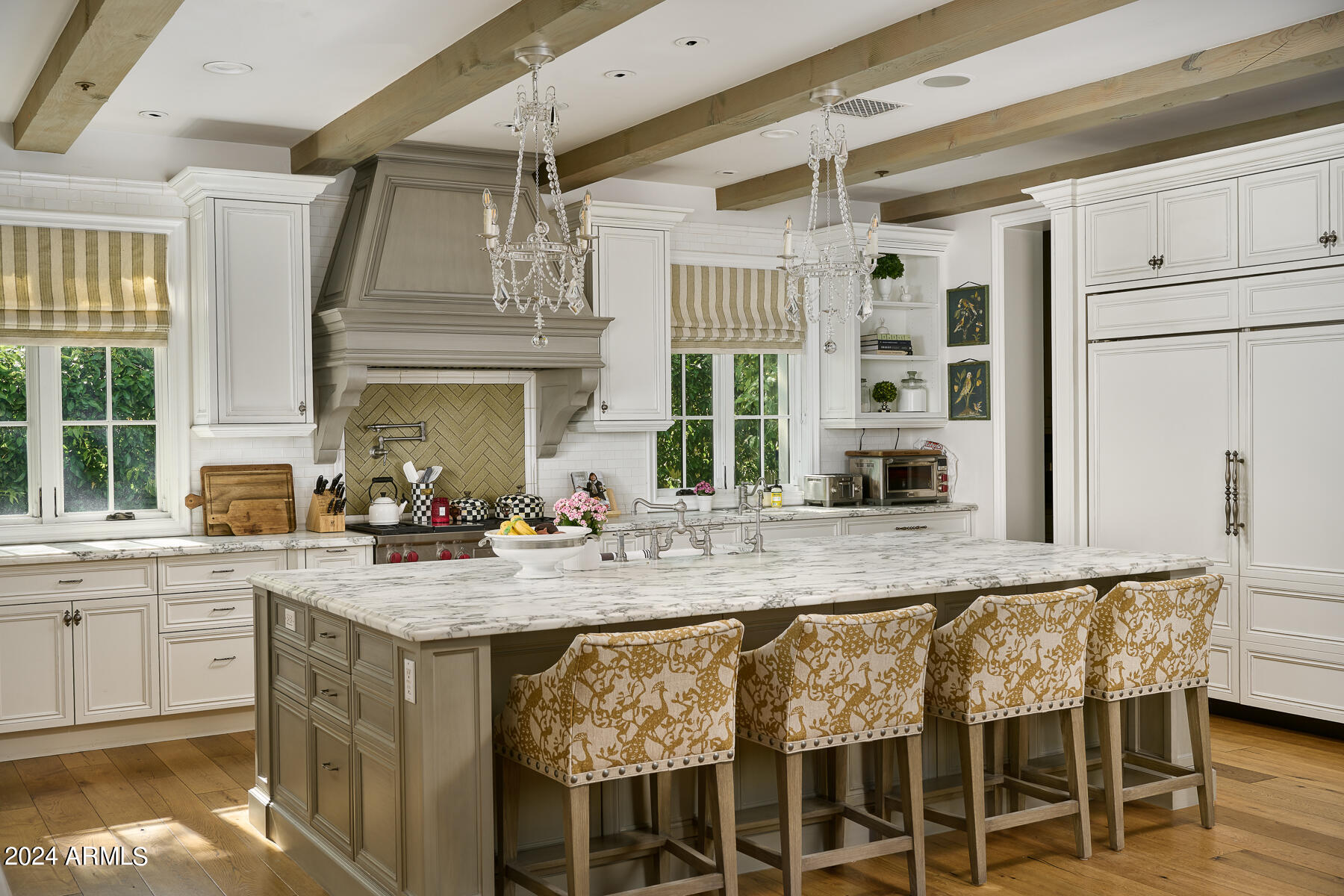 6039 E MARIPOSA Street