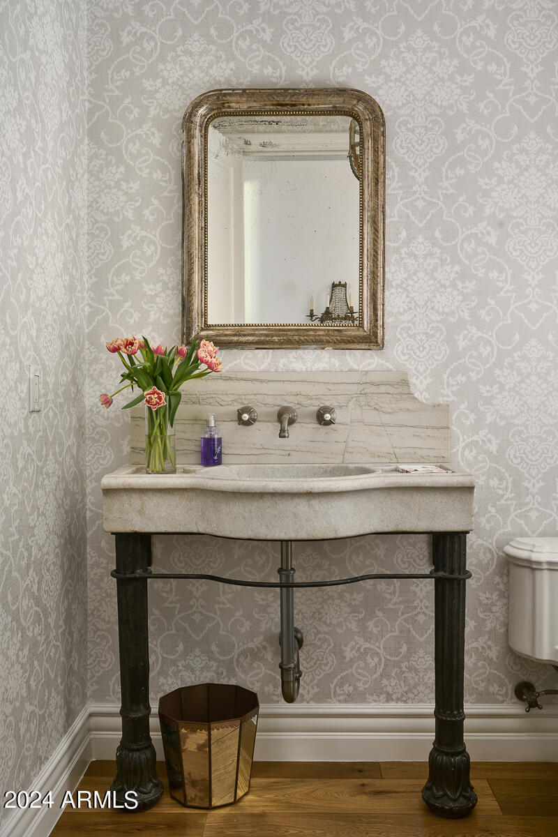 6039 E MARIPOSA Street