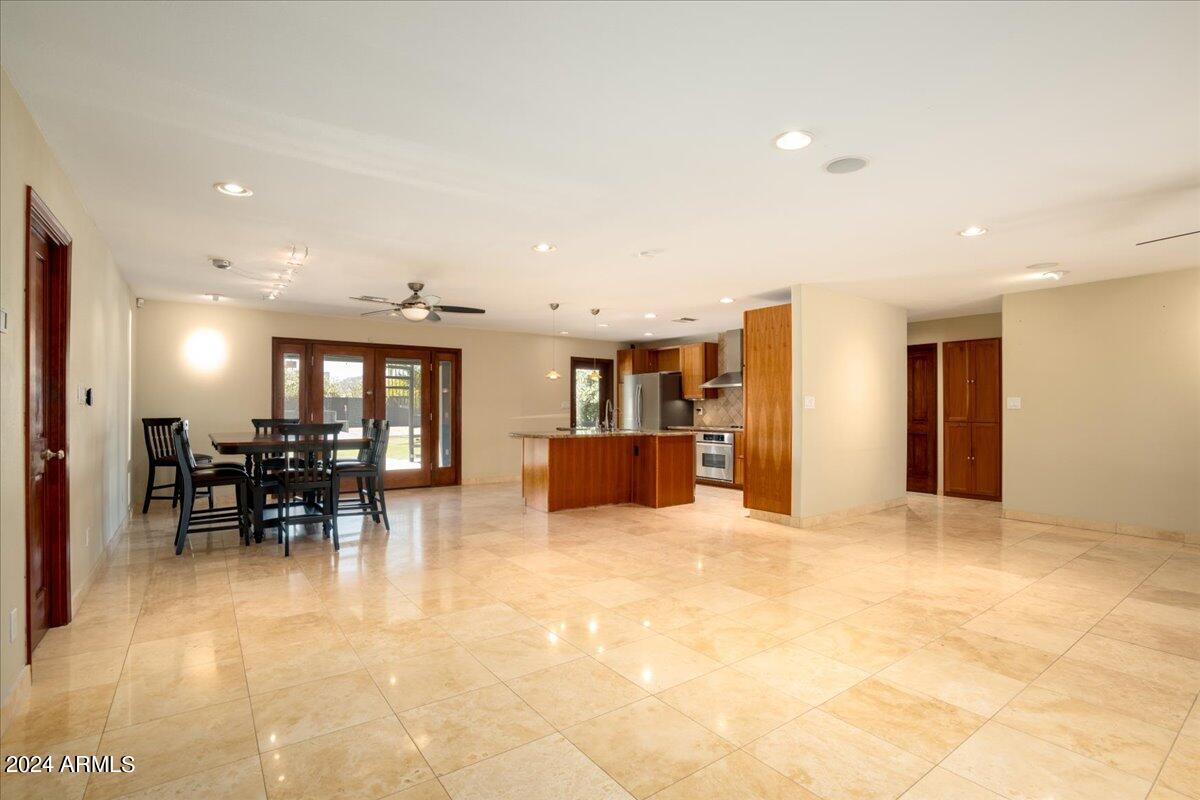 6345 E Via Estrella Ave