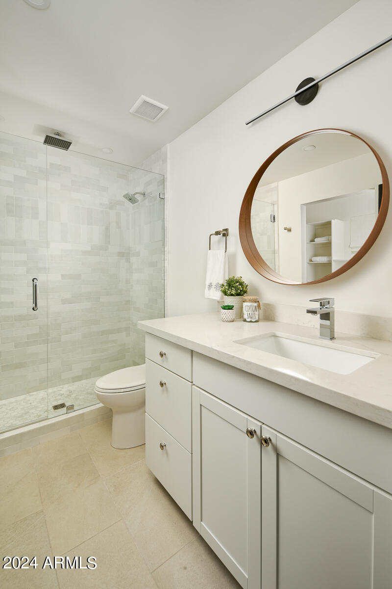 5952 E CALLE TUBERIA --