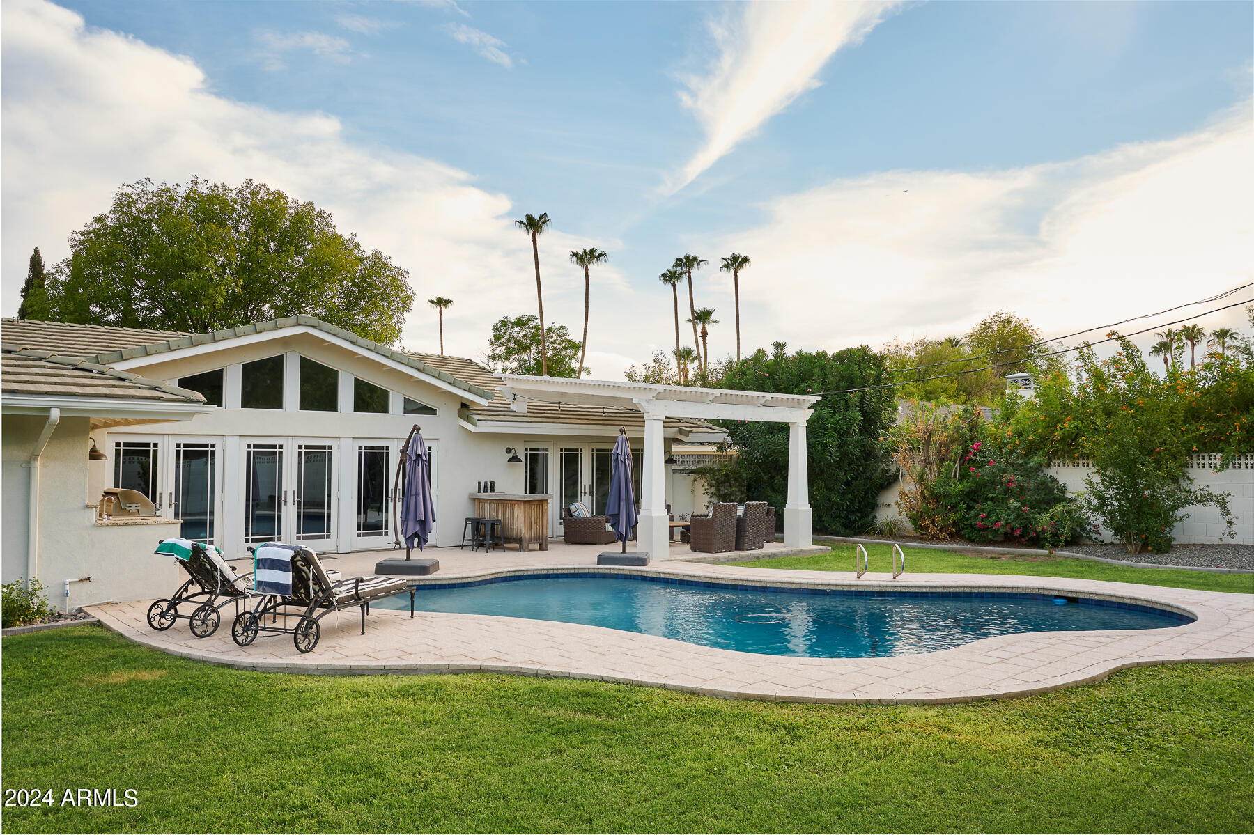 5952 E CALLE TUBERIA --