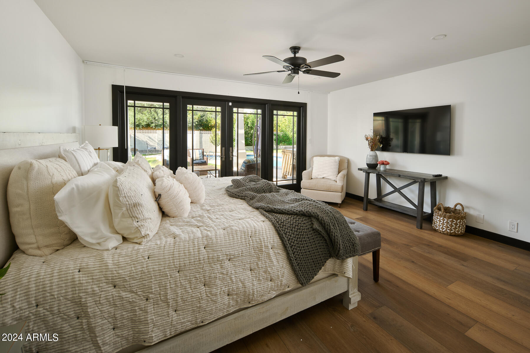 5952 E CALLE TUBERIA --