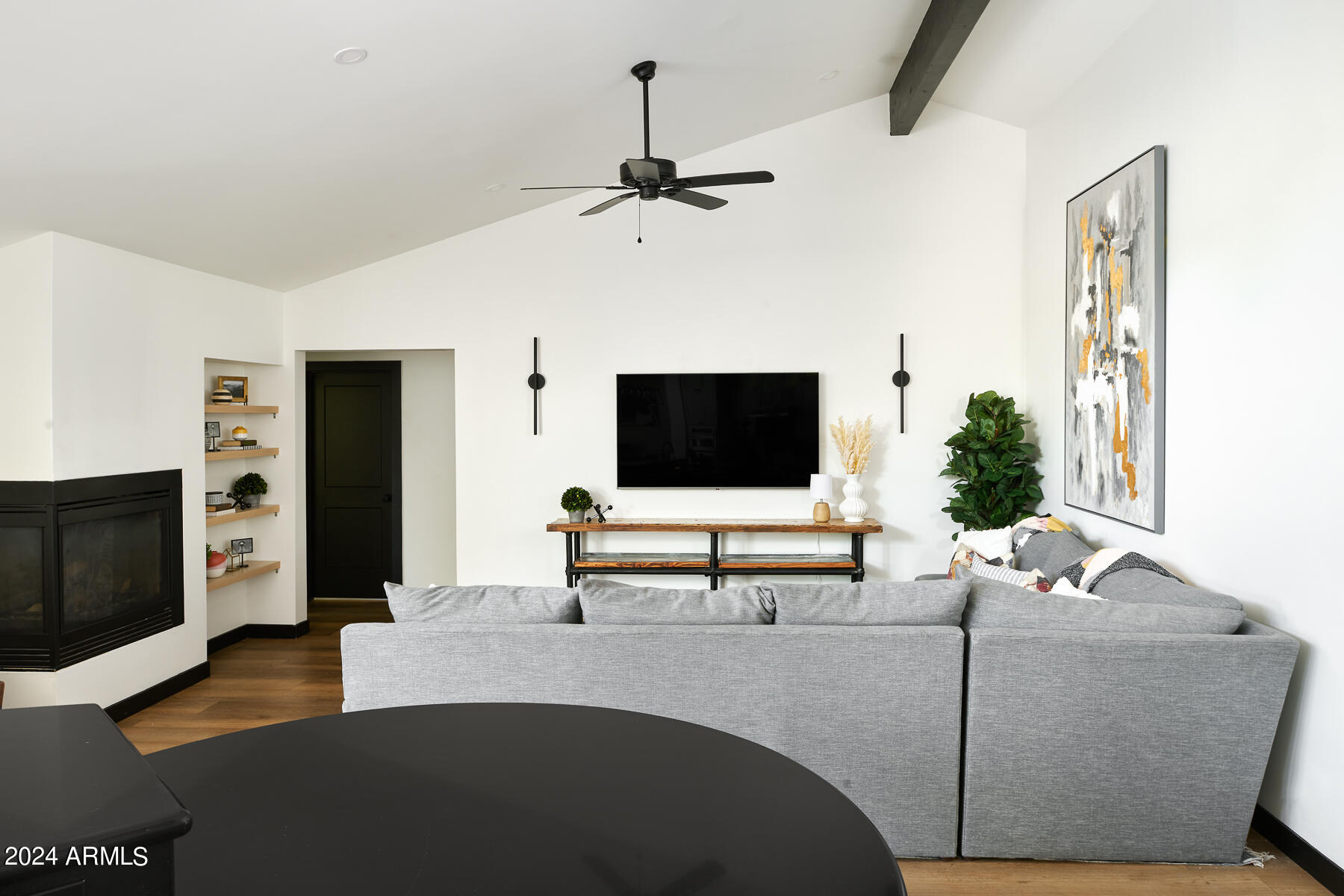 5952 E CALLE TUBERIA --