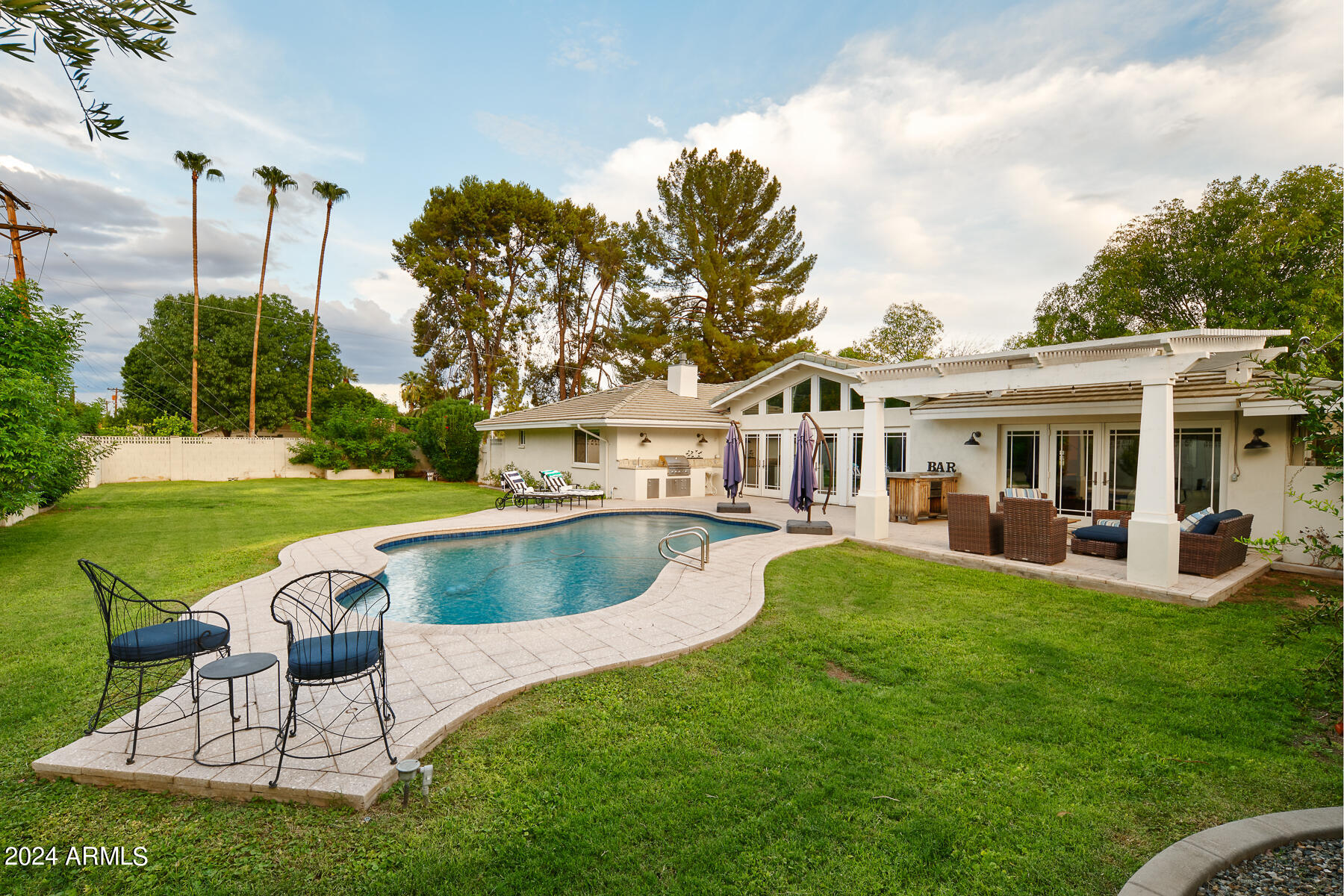 5952 E CALLE TUBERIA --