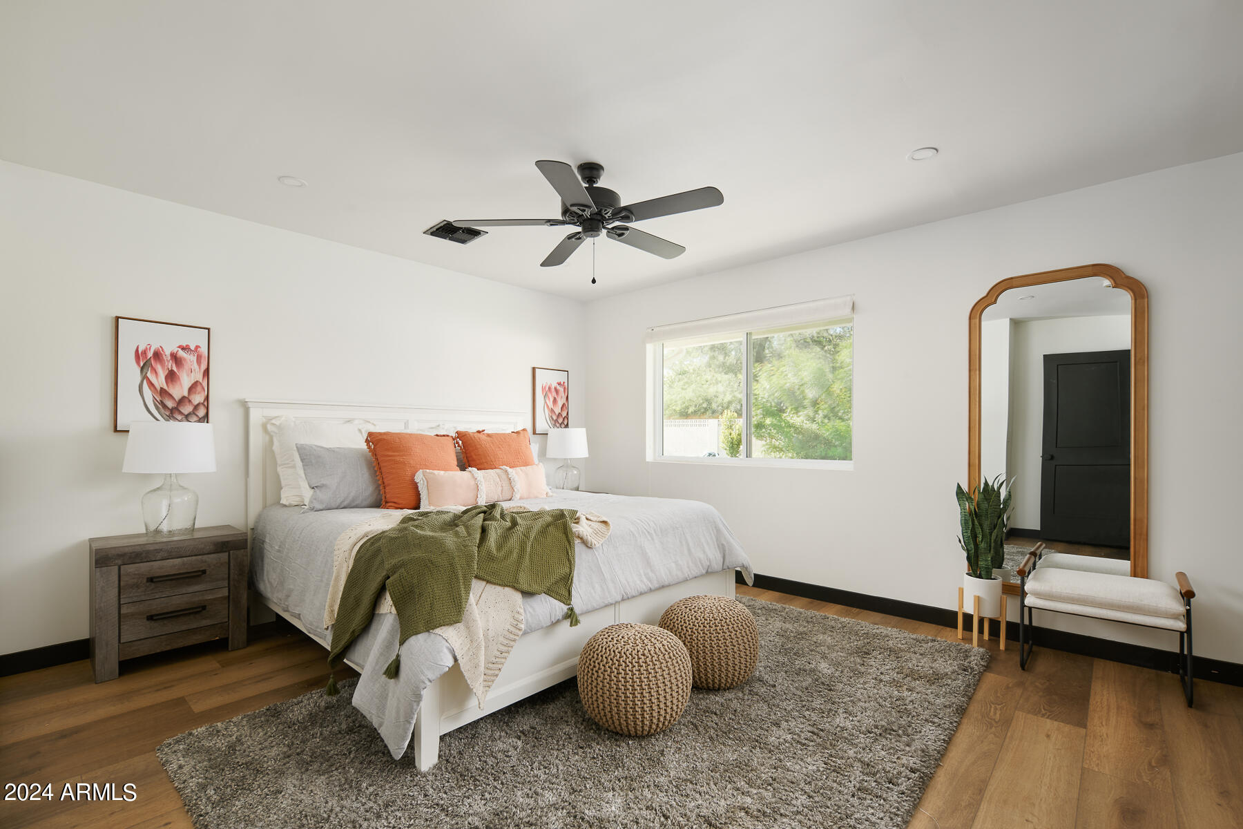 5952 E CALLE TUBERIA --
