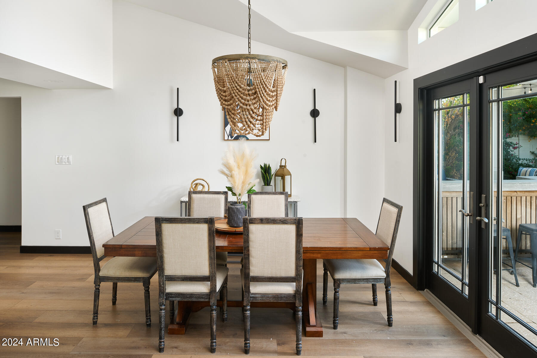 5952 E CALLE TUBERIA --