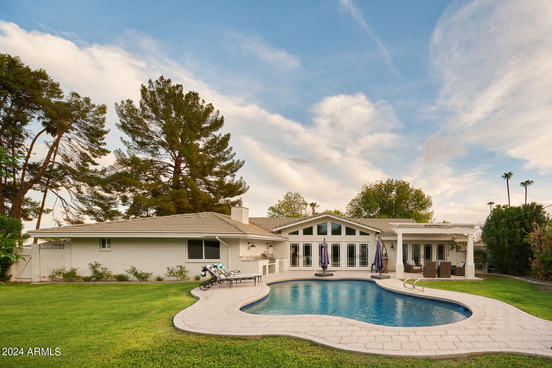 5952 E CALLE TUBERIA --