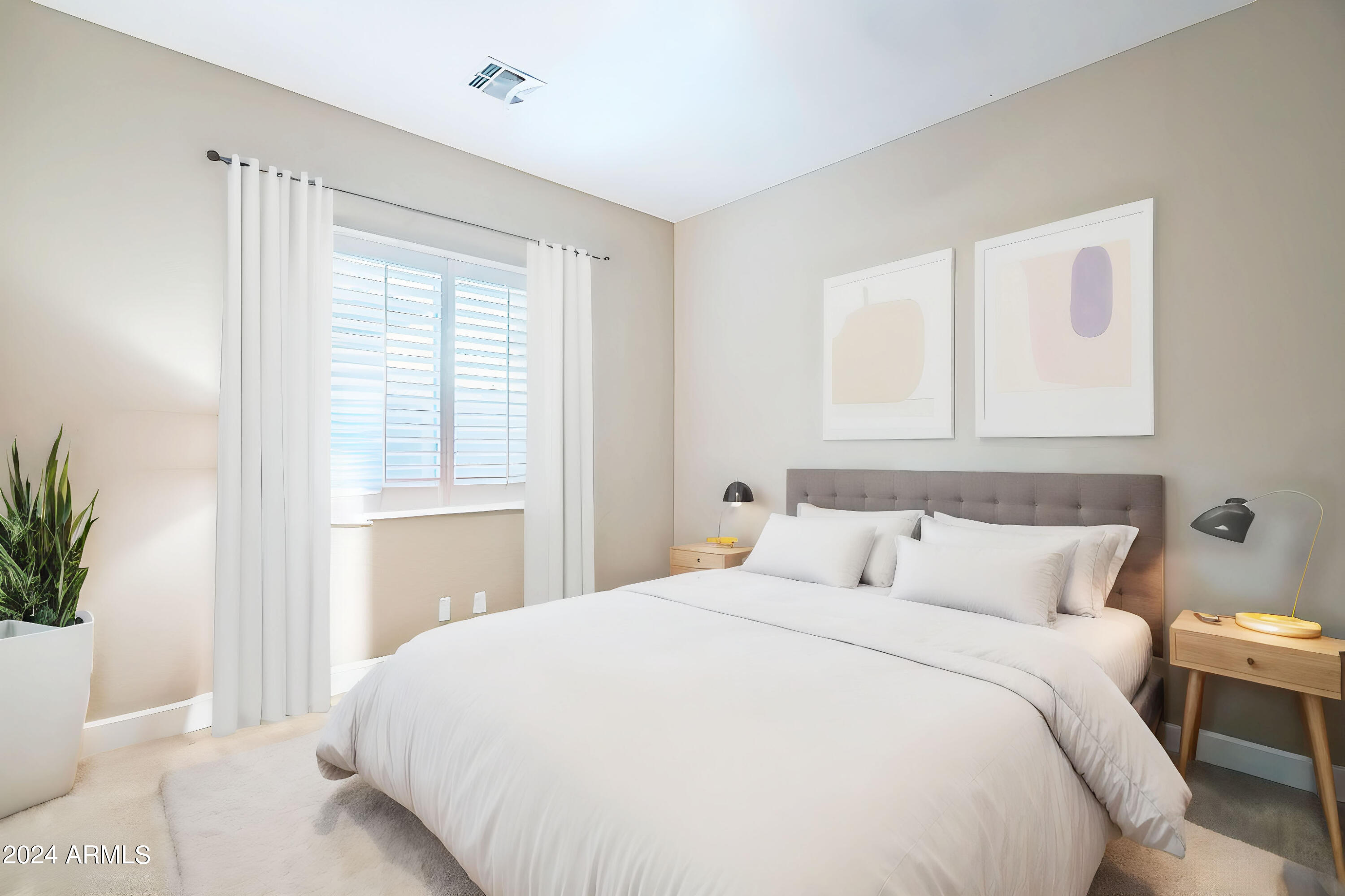 3533 E EXPEDITION Way