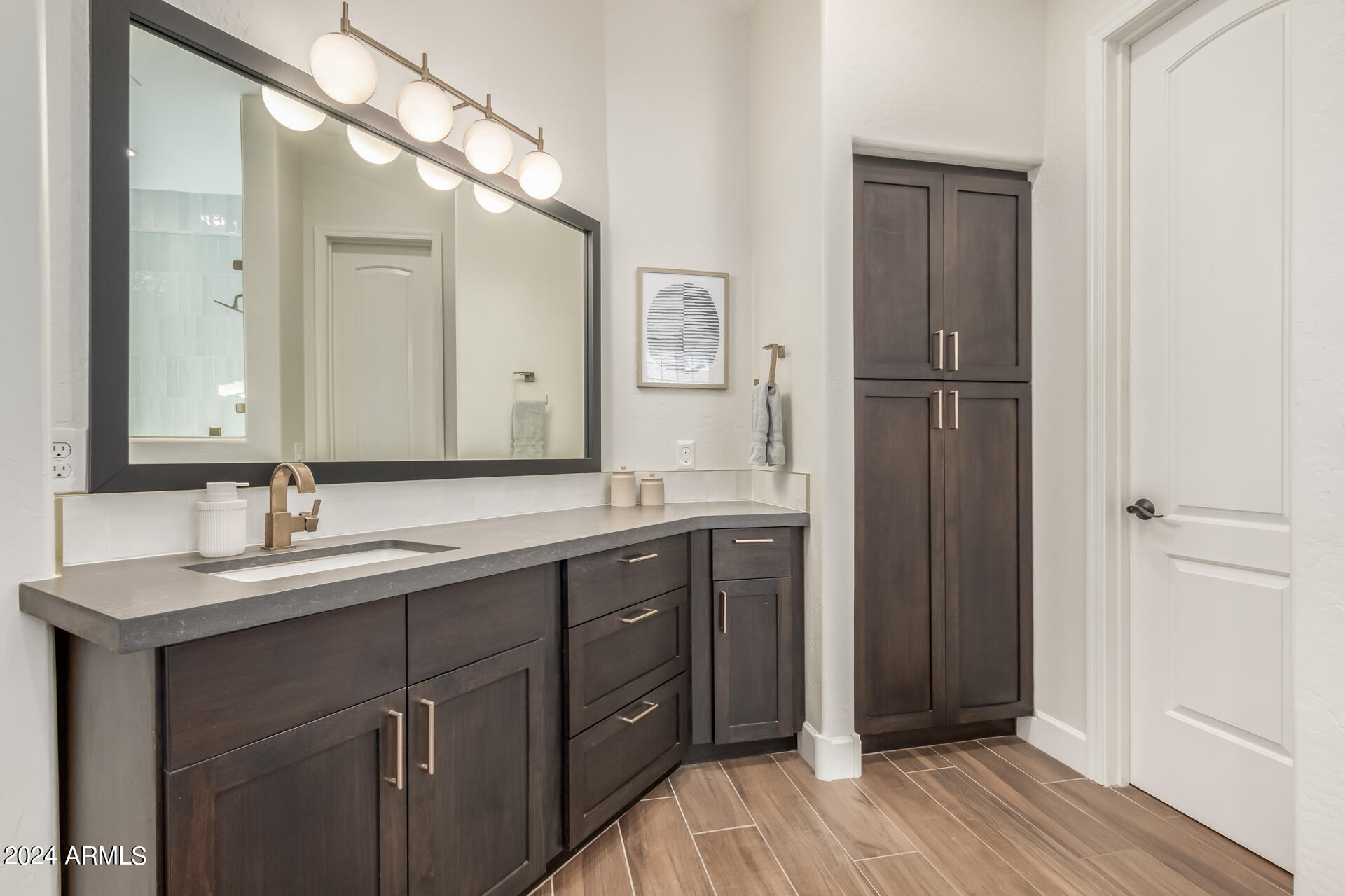 3533 E EXPEDITION Way