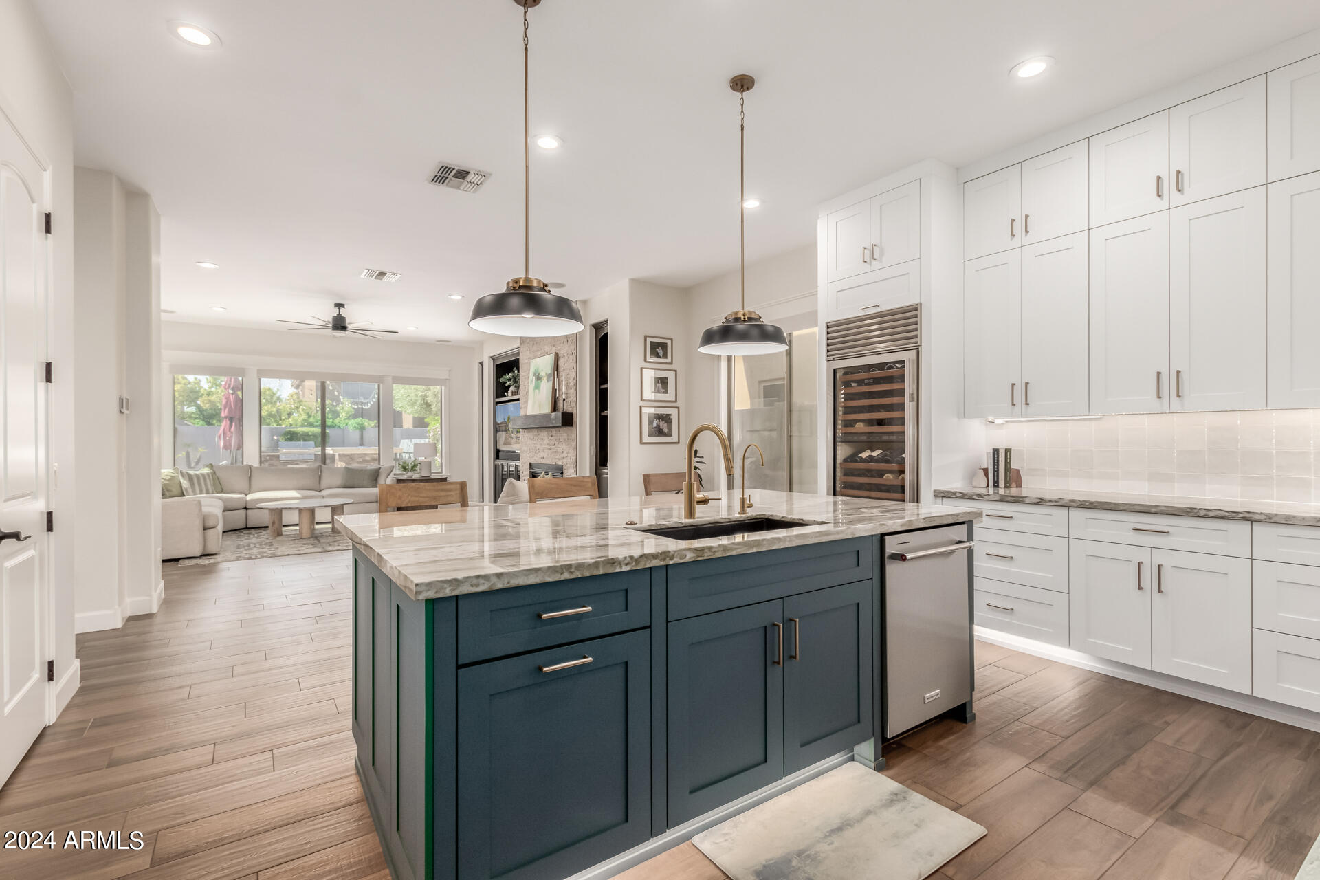 3533 E EXPEDITION Way