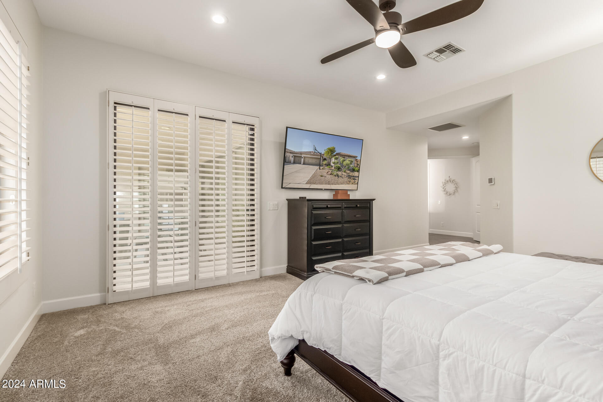 3533 E EXPEDITION Way