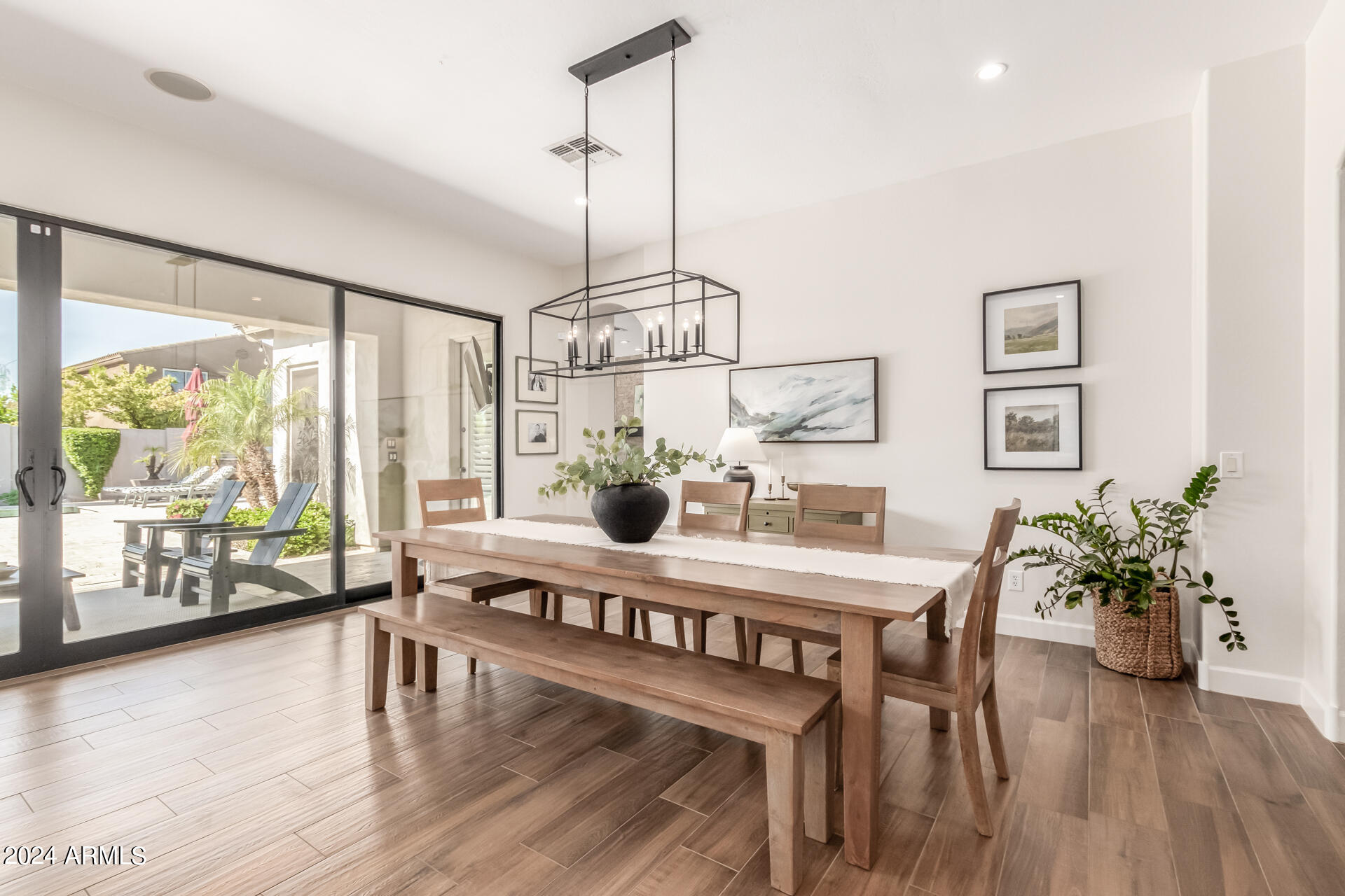 3533 E EXPEDITION Way