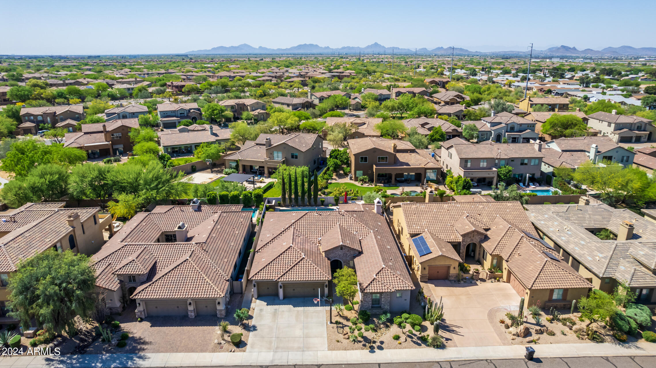 3533 E EXPEDITION Way