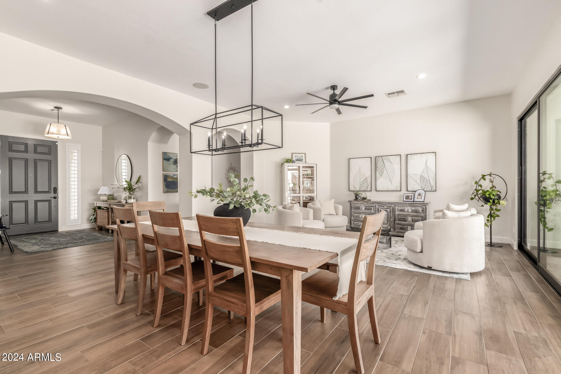 3533 E EXPEDITION Way