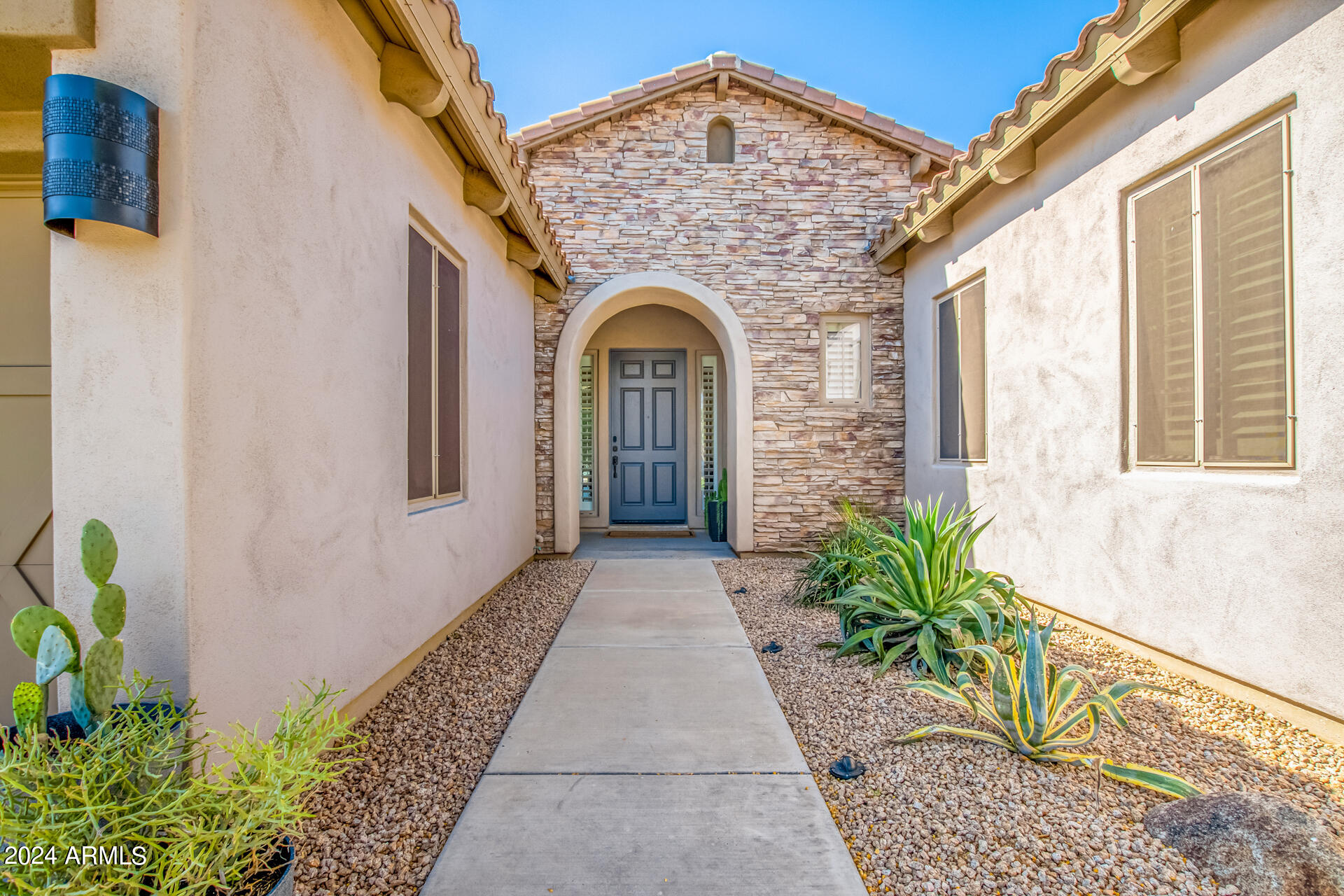 3533 E EXPEDITION Way