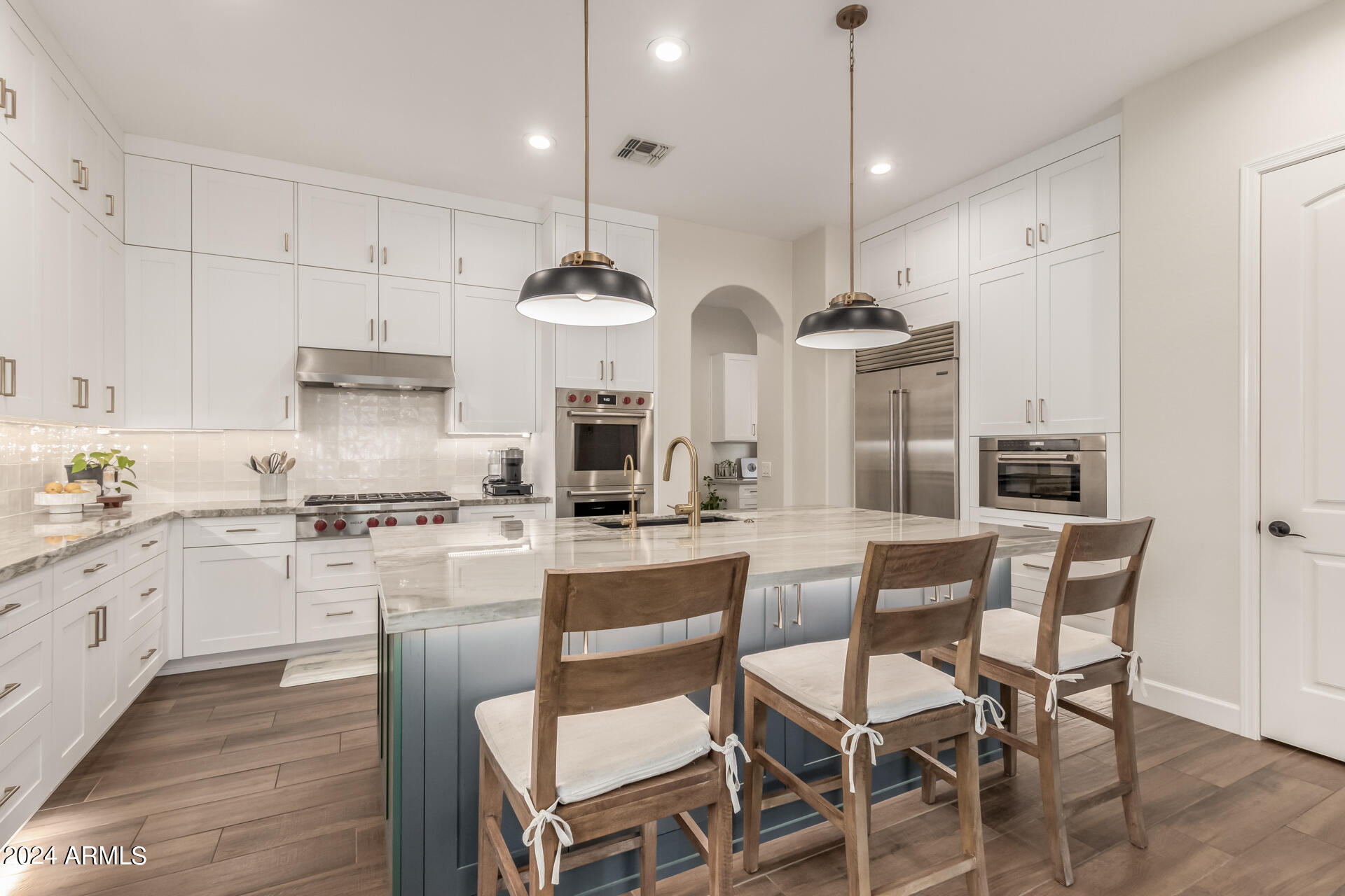 3533 E EXPEDITION Way