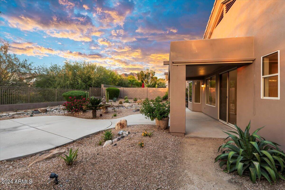 10264 E VERBENA Lane