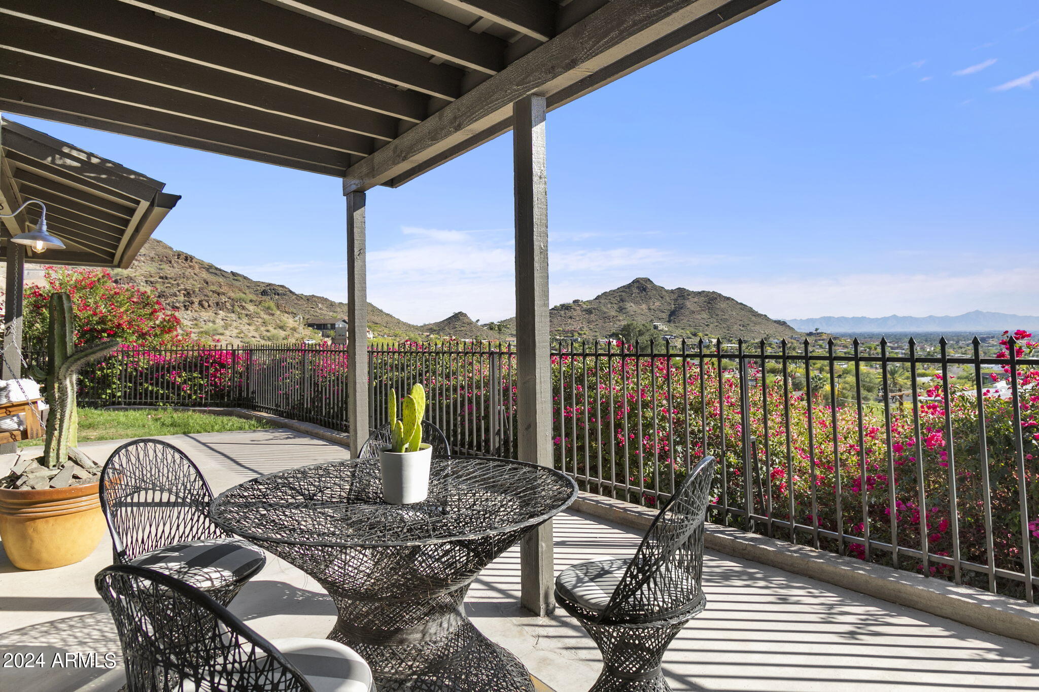 1734 E Gold Dust Avenue