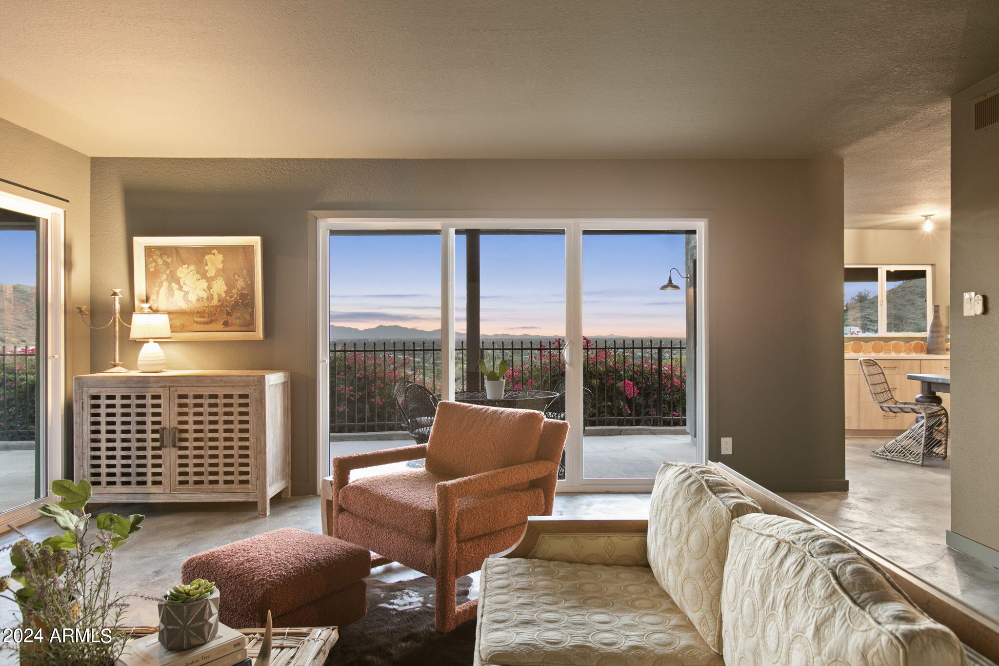 1734 E Gold Dust Avenue