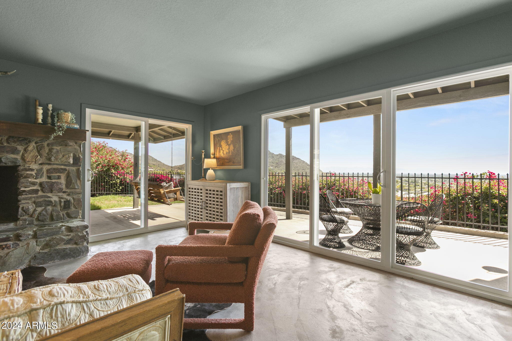 1734 E Gold Dust Avenue