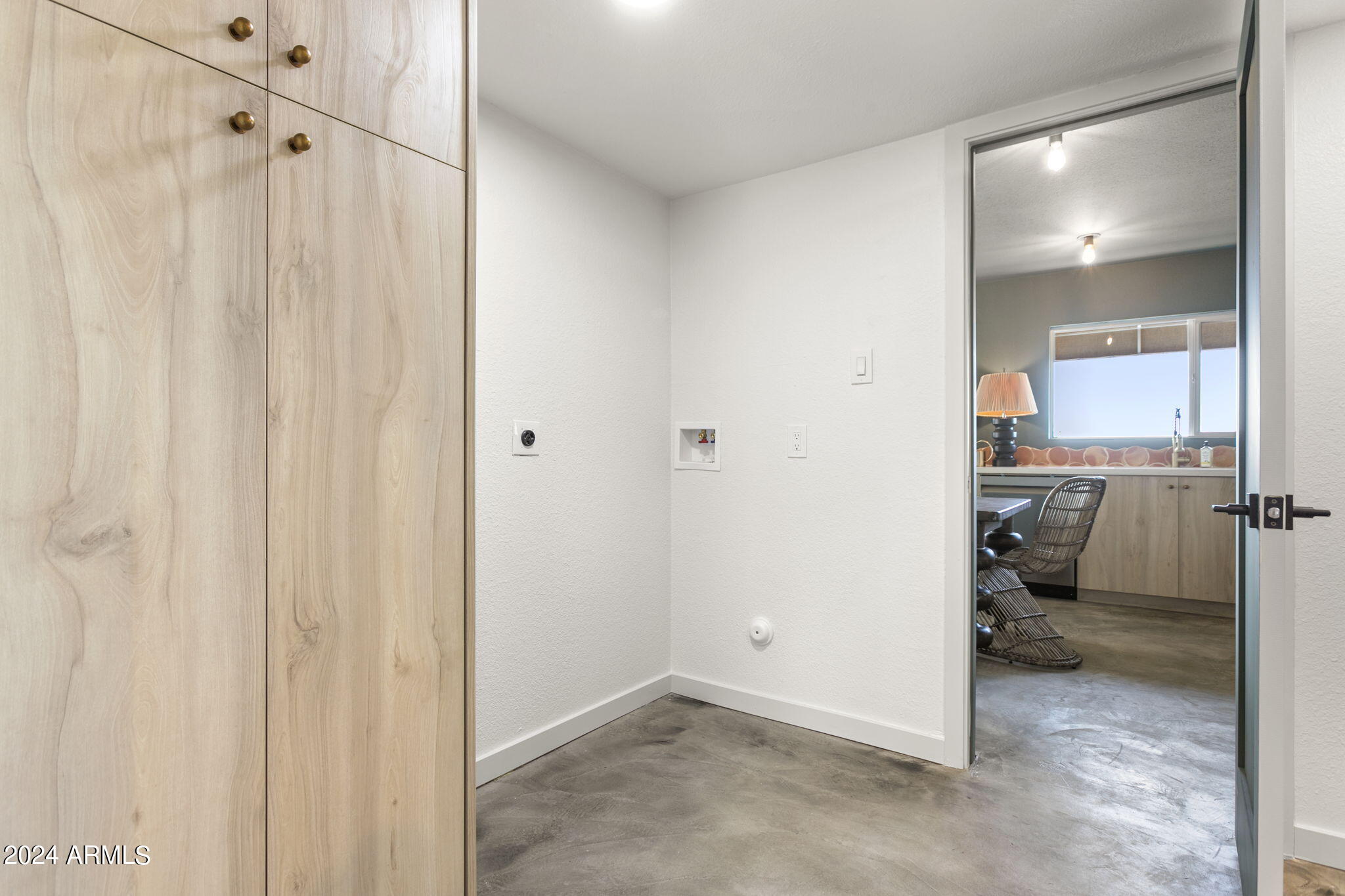 1734 E Gold Dust Avenue