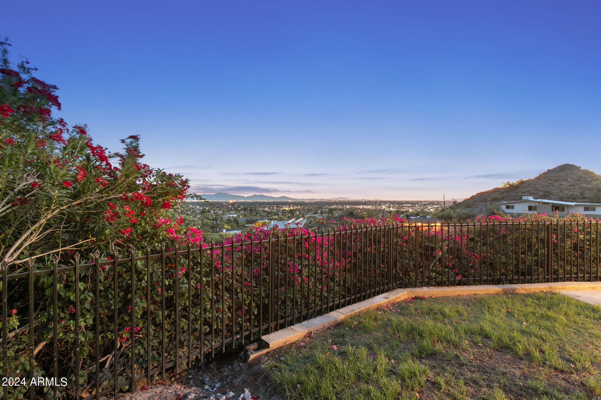 1734 E Gold Dust Avenue