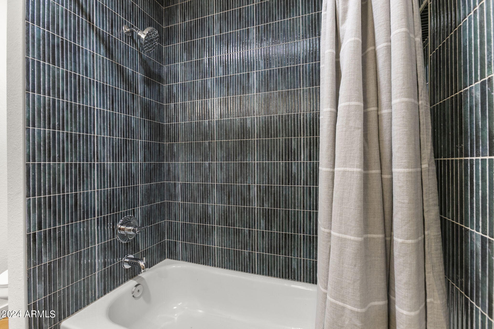 1734 E Gold Dust Avenue