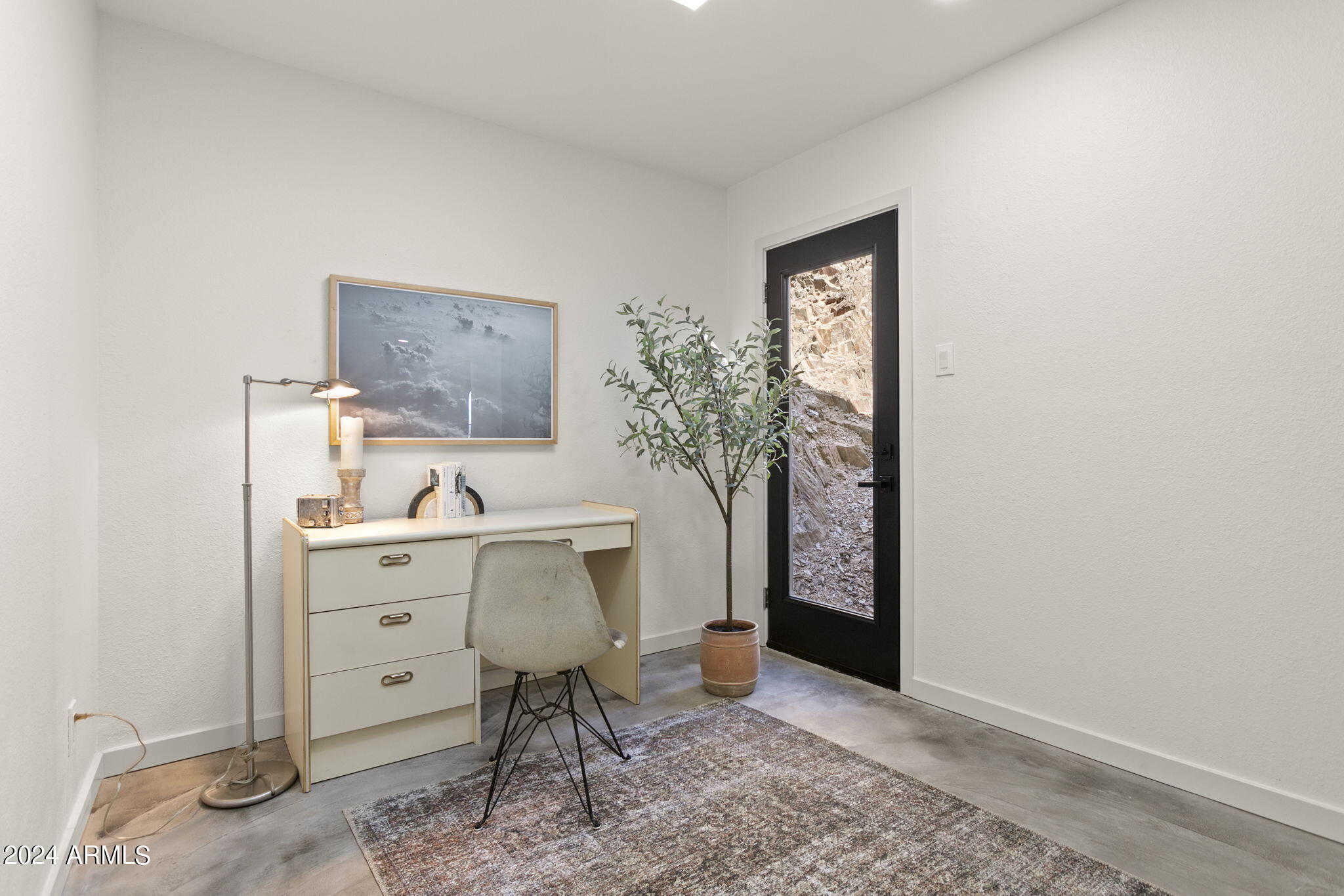 1734 E Gold Dust Avenue