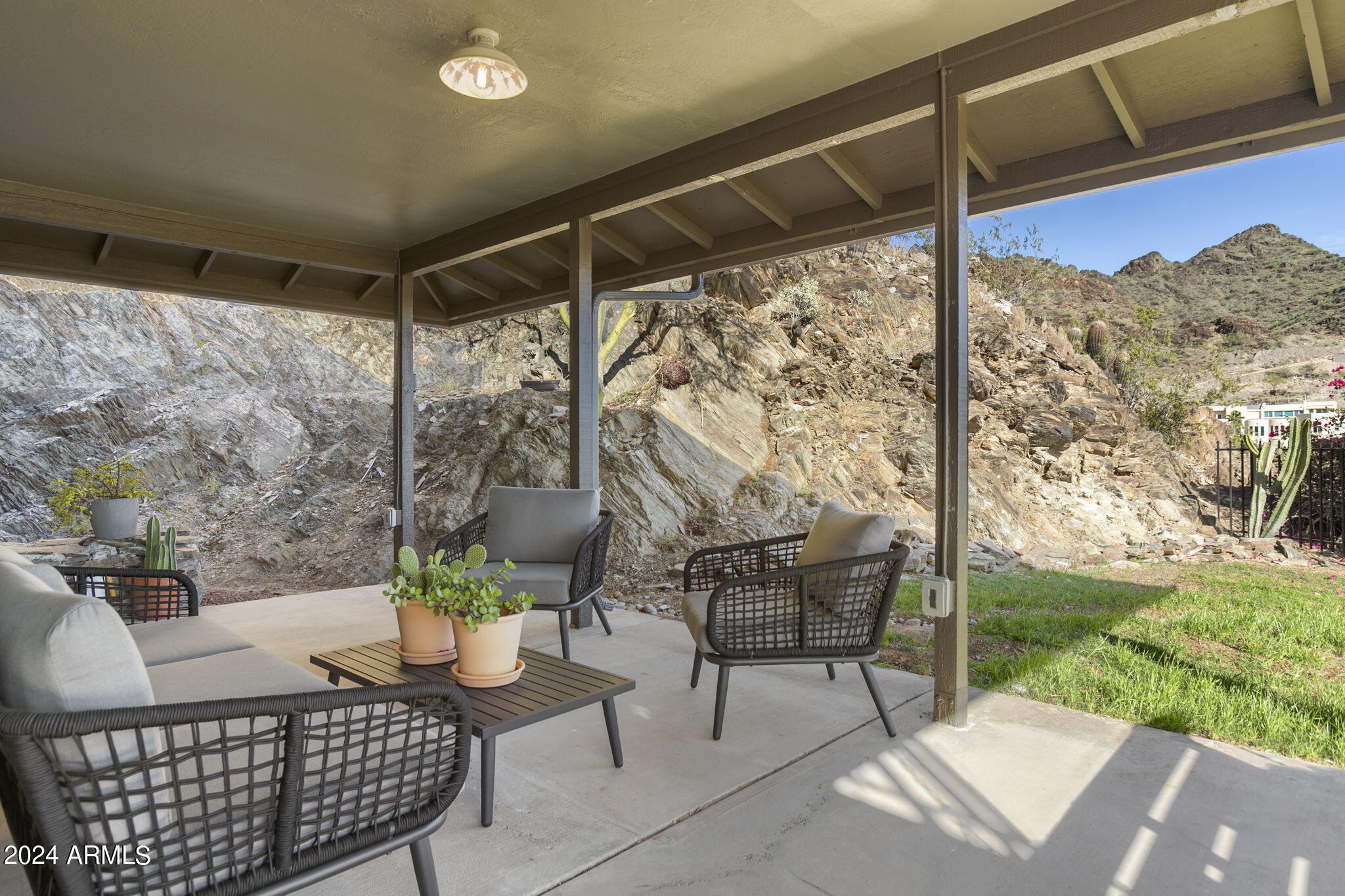 1734 E Gold Dust Avenue