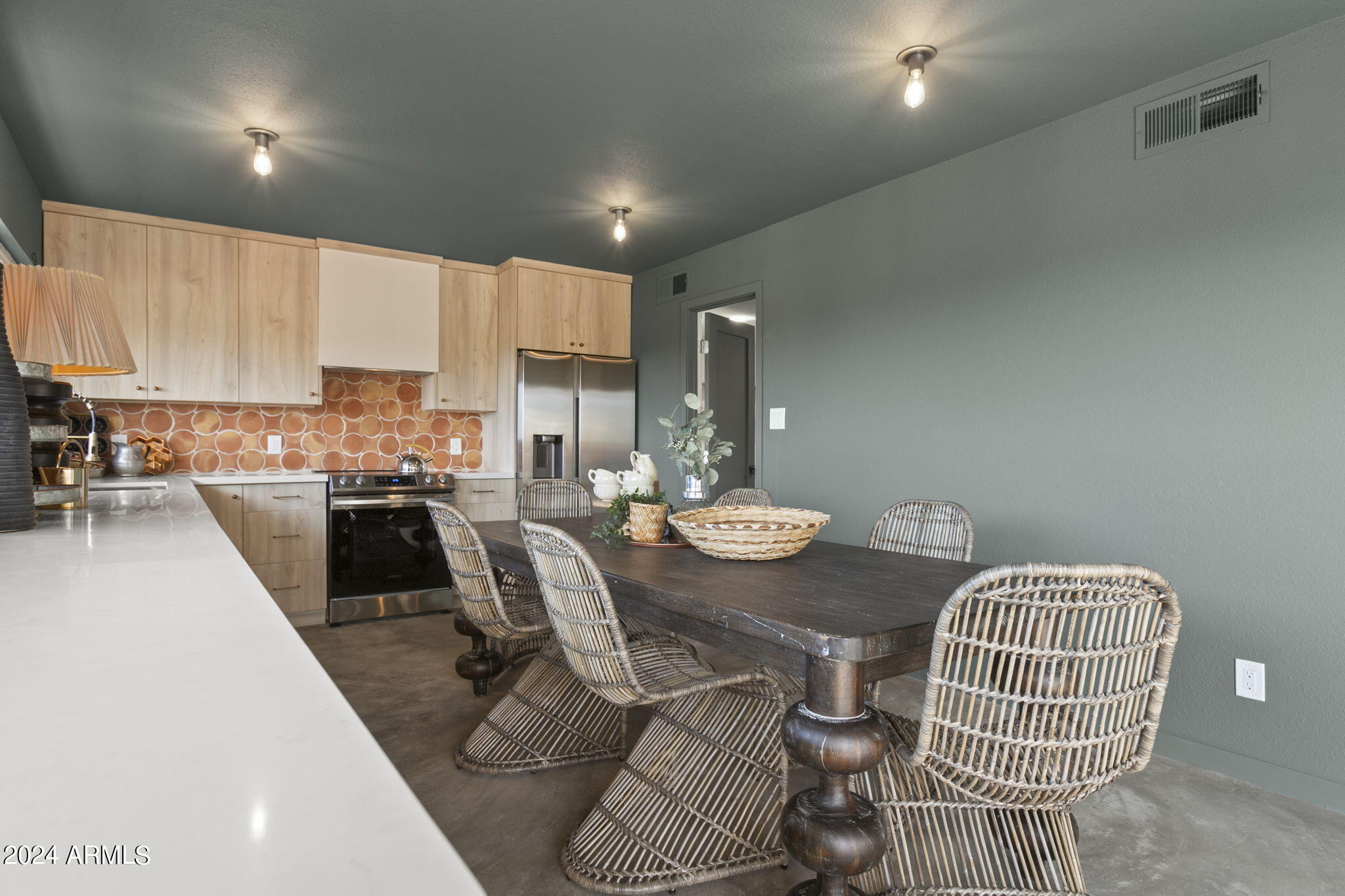 1734 E Gold Dust Avenue