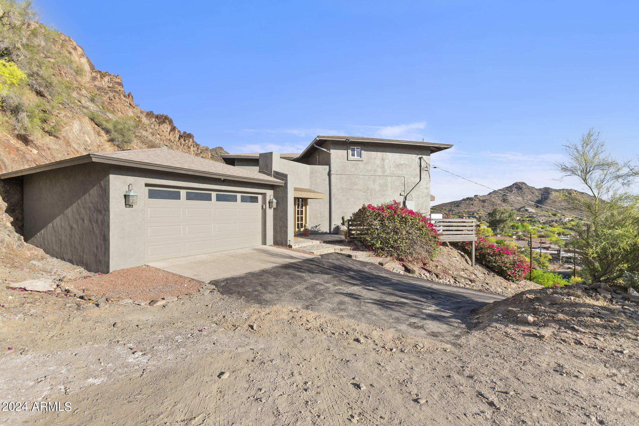 1734 E Gold Dust Avenue