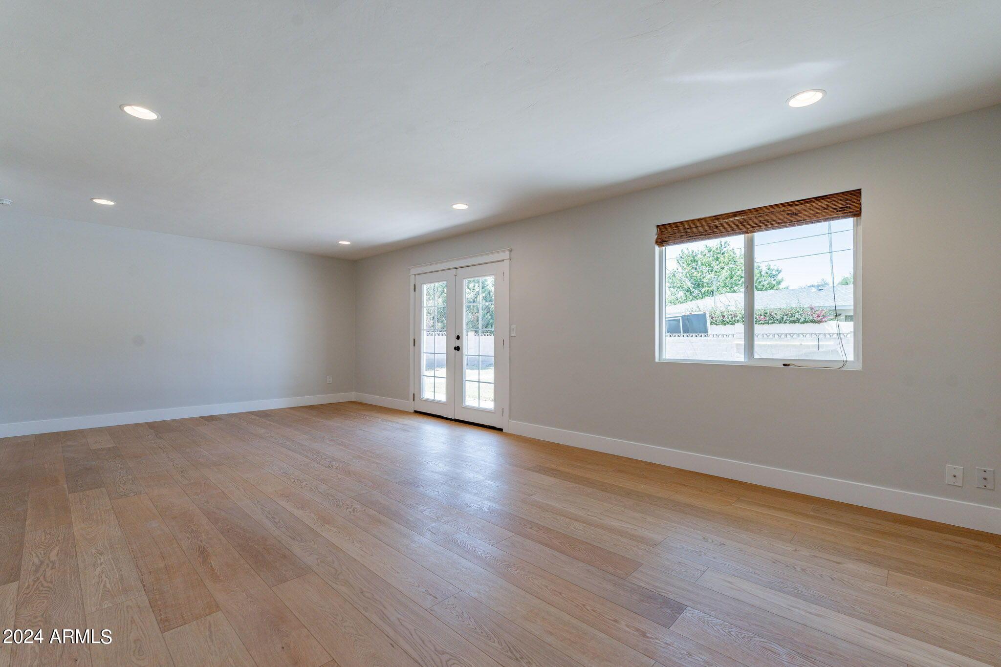 6438 E CALLE REDONDO --
