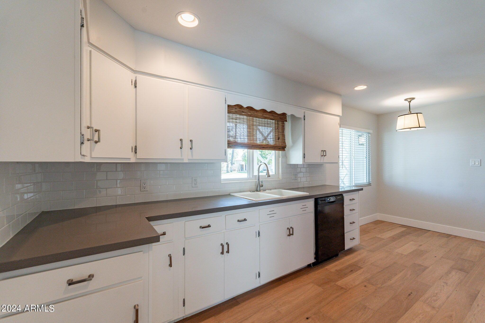 6438 E CALLE REDONDO --