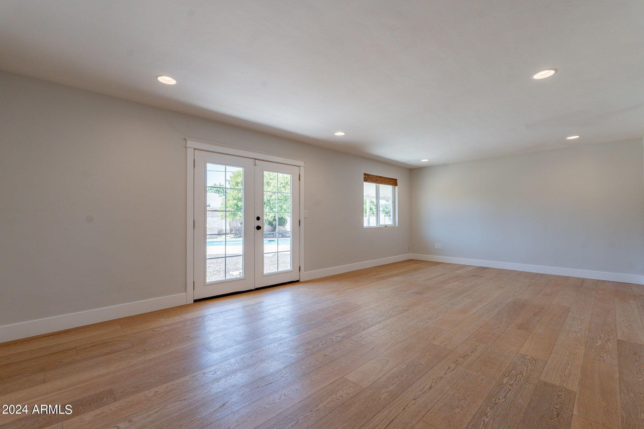 6438 E CALLE REDONDO --