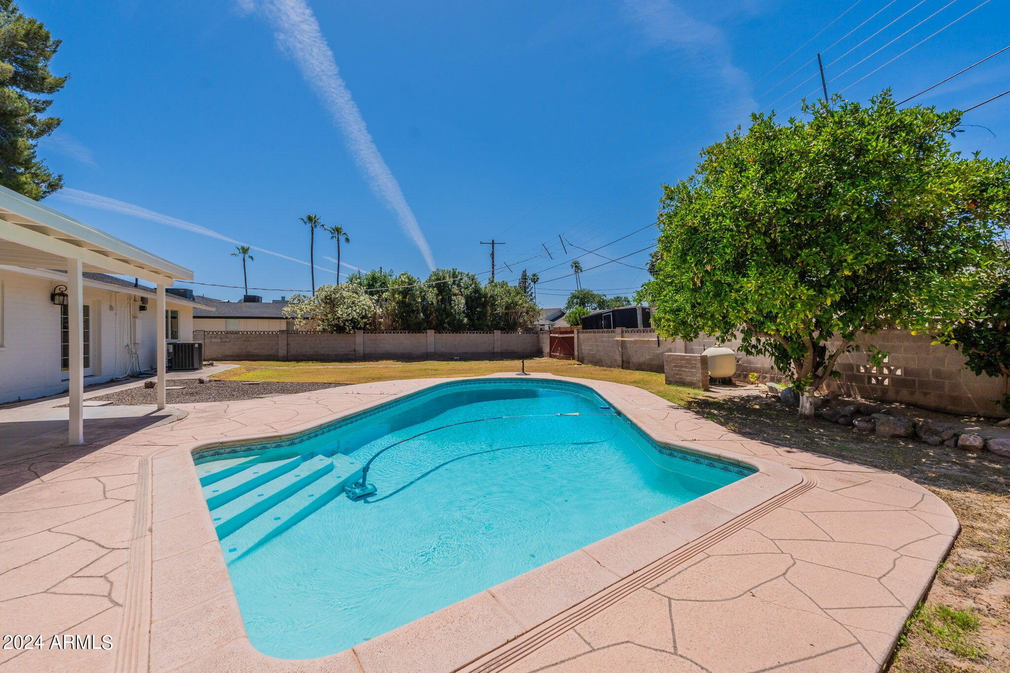 6438 E CALLE REDONDO --
