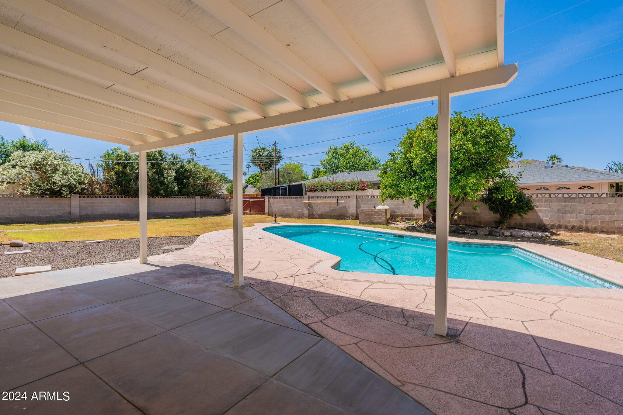 6438 E CALLE REDONDO --