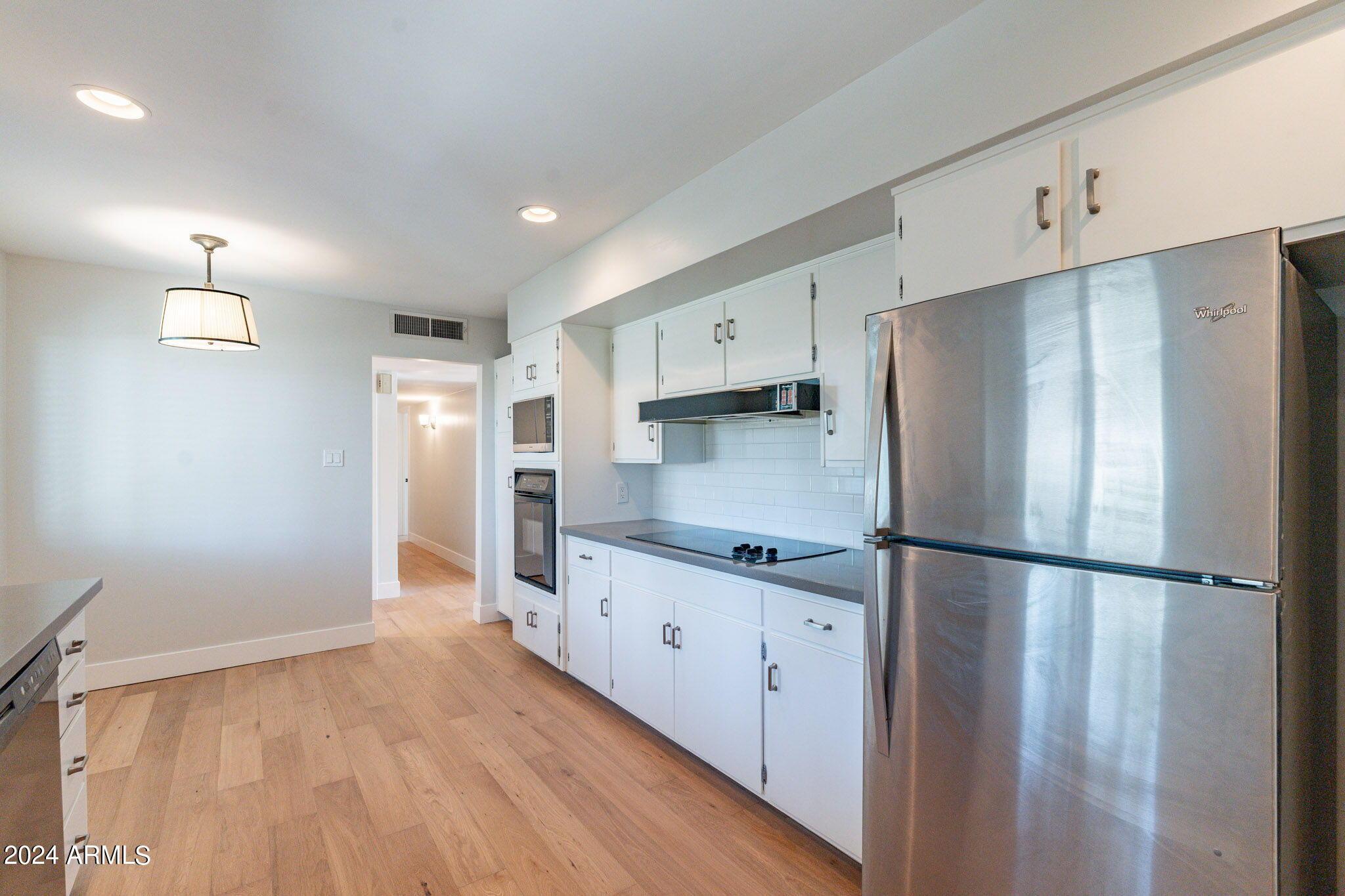 6438 E CALLE REDONDO --