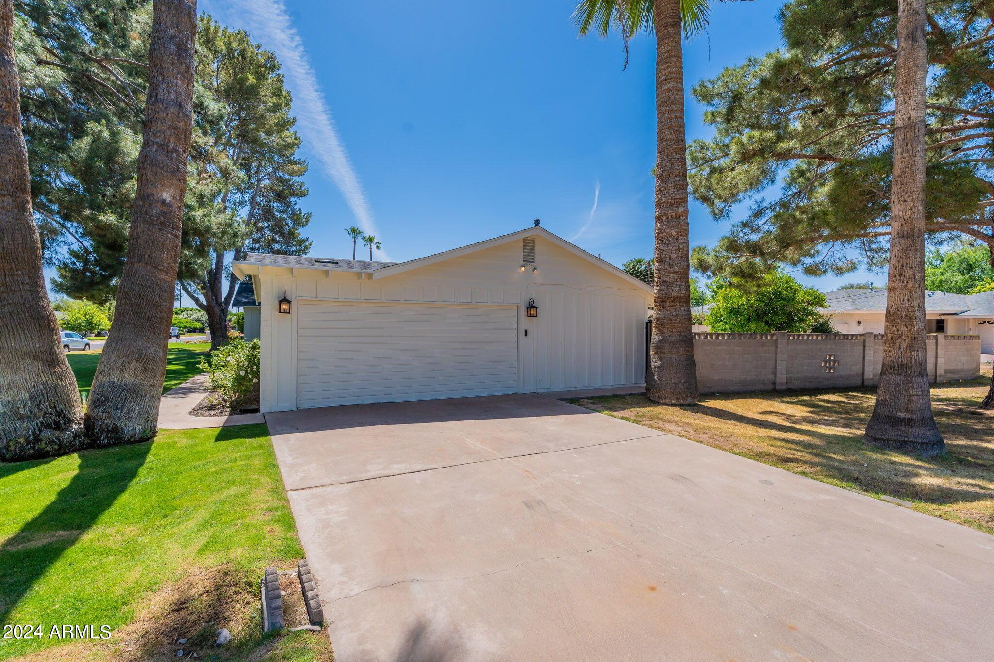 6438 E CALLE REDONDO --