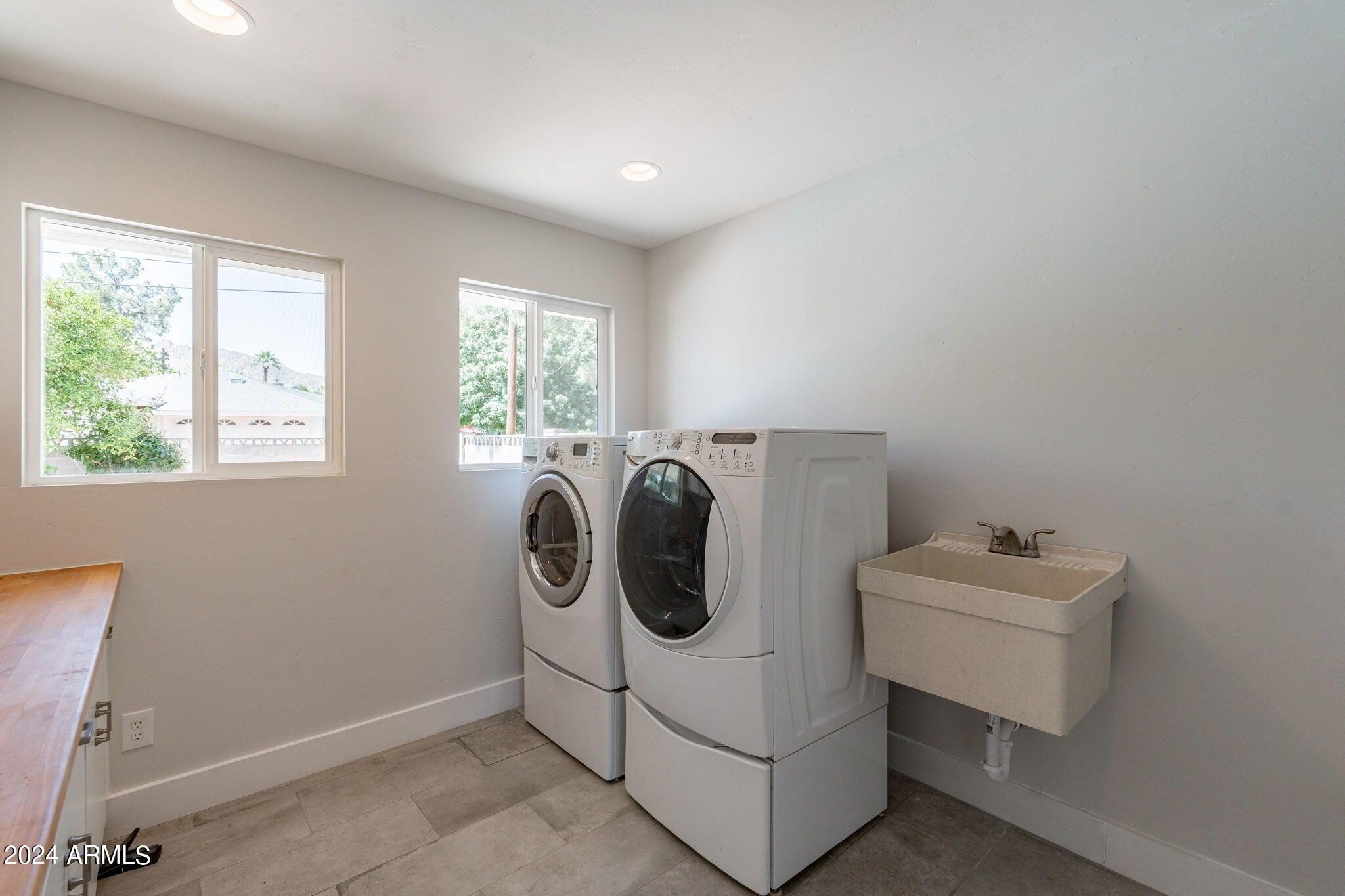 6438 E CALLE REDONDO --