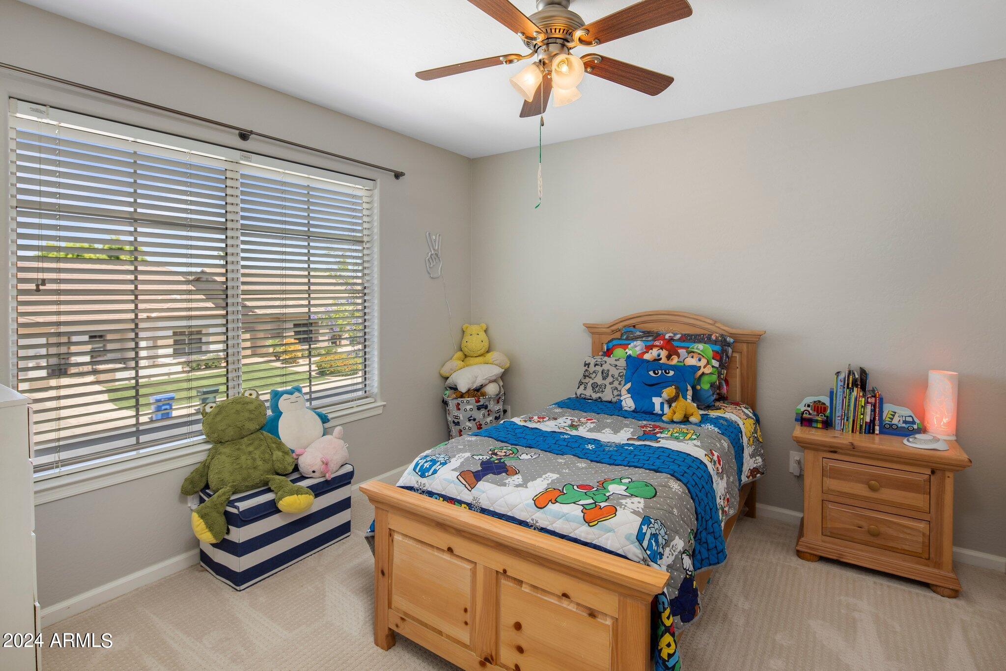 4909 E MICHELLE Drive