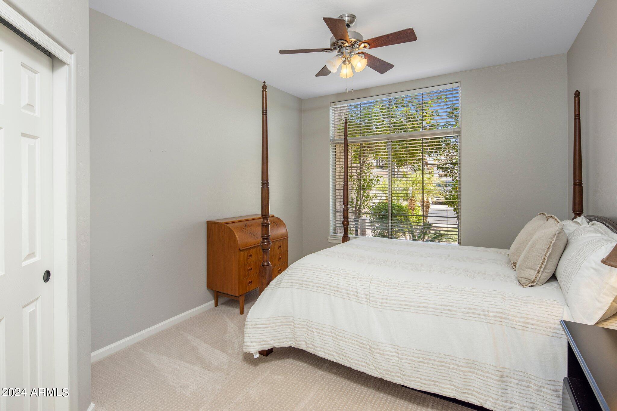 4909 E MICHELLE Drive