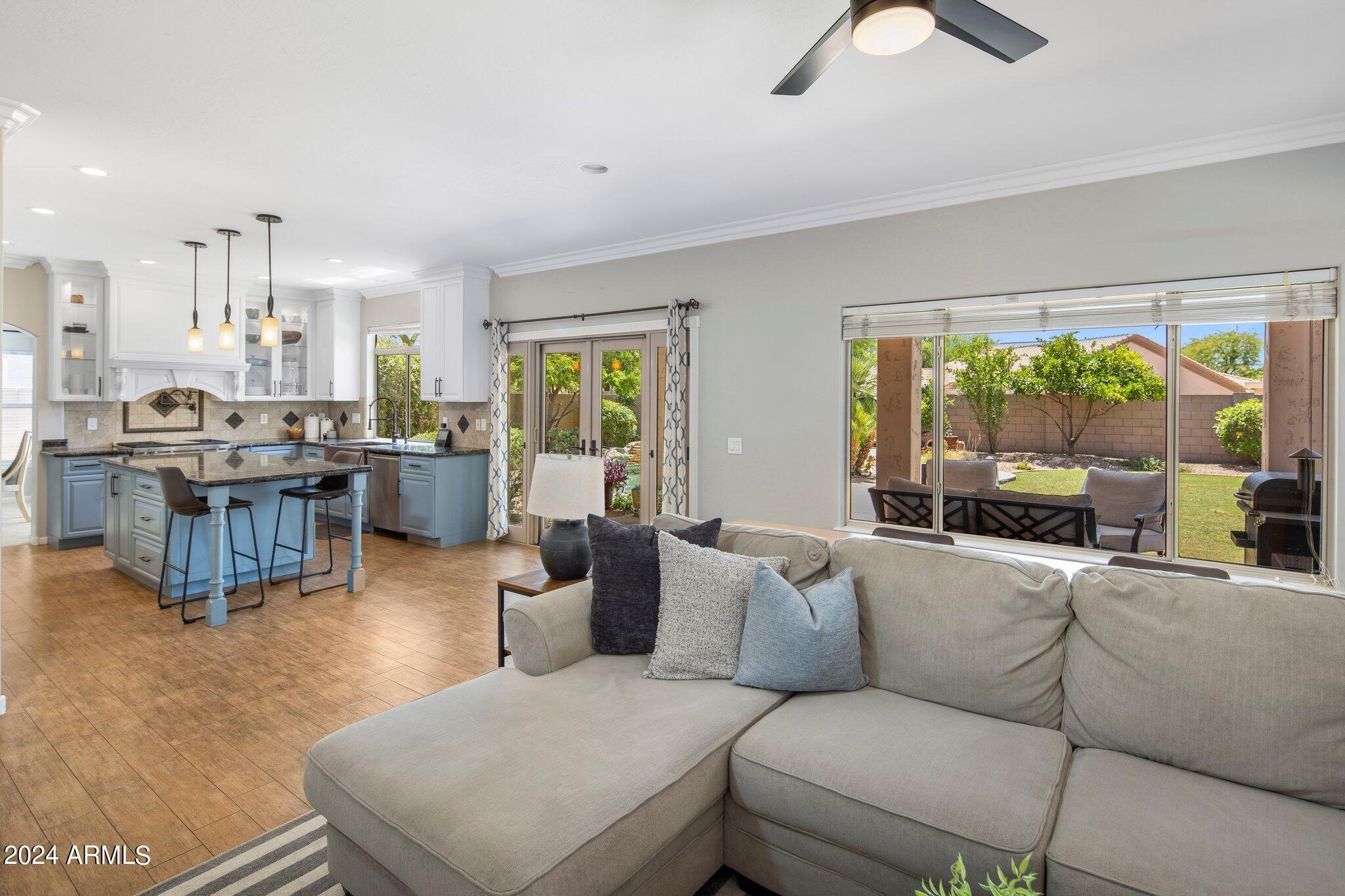 4909 E MICHELLE Drive