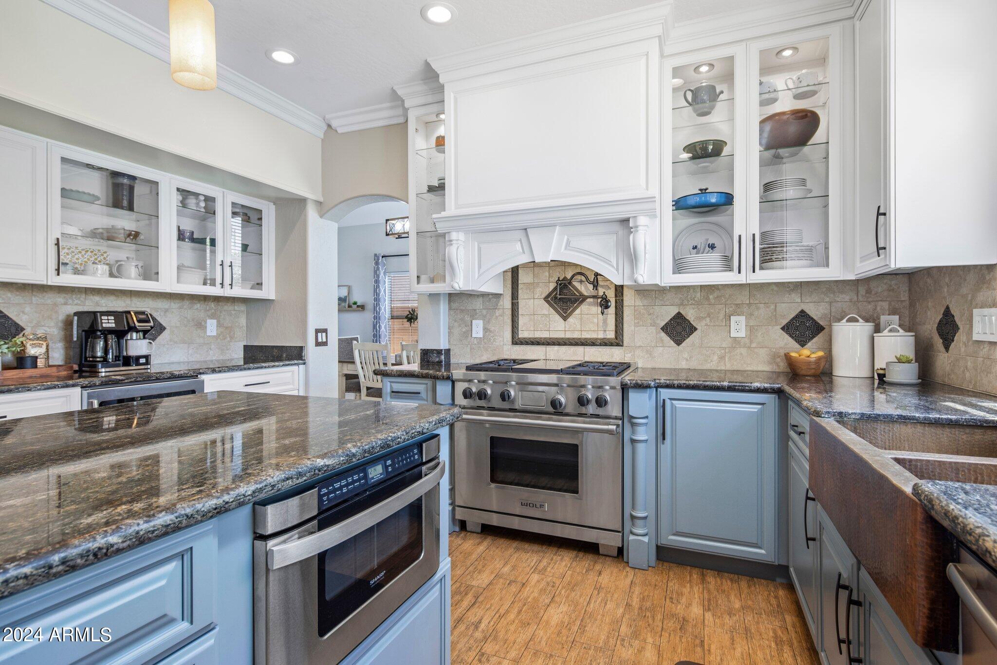 4909 E MICHELLE Drive